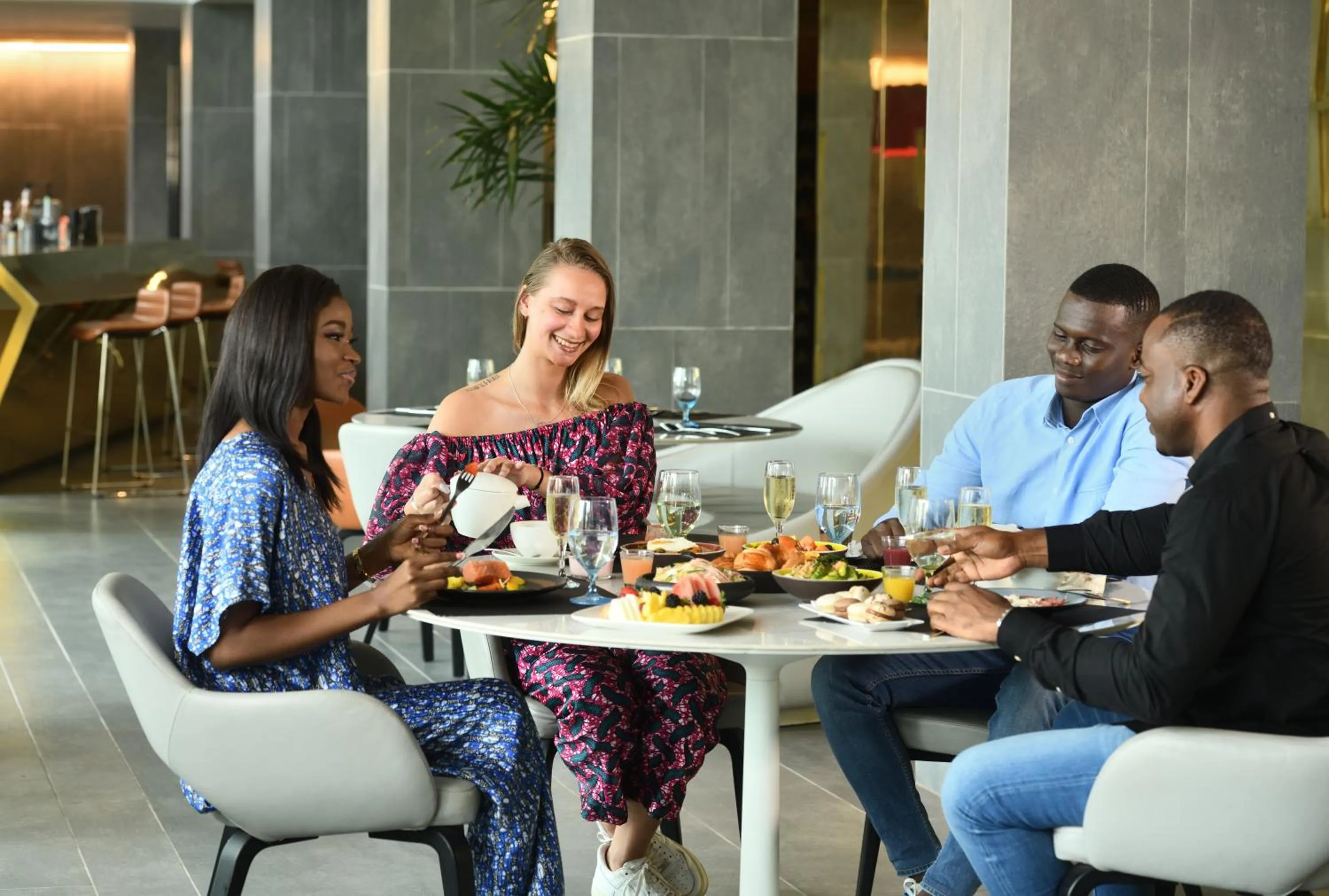 Restaurant/places to eat in Pullman Abidjan