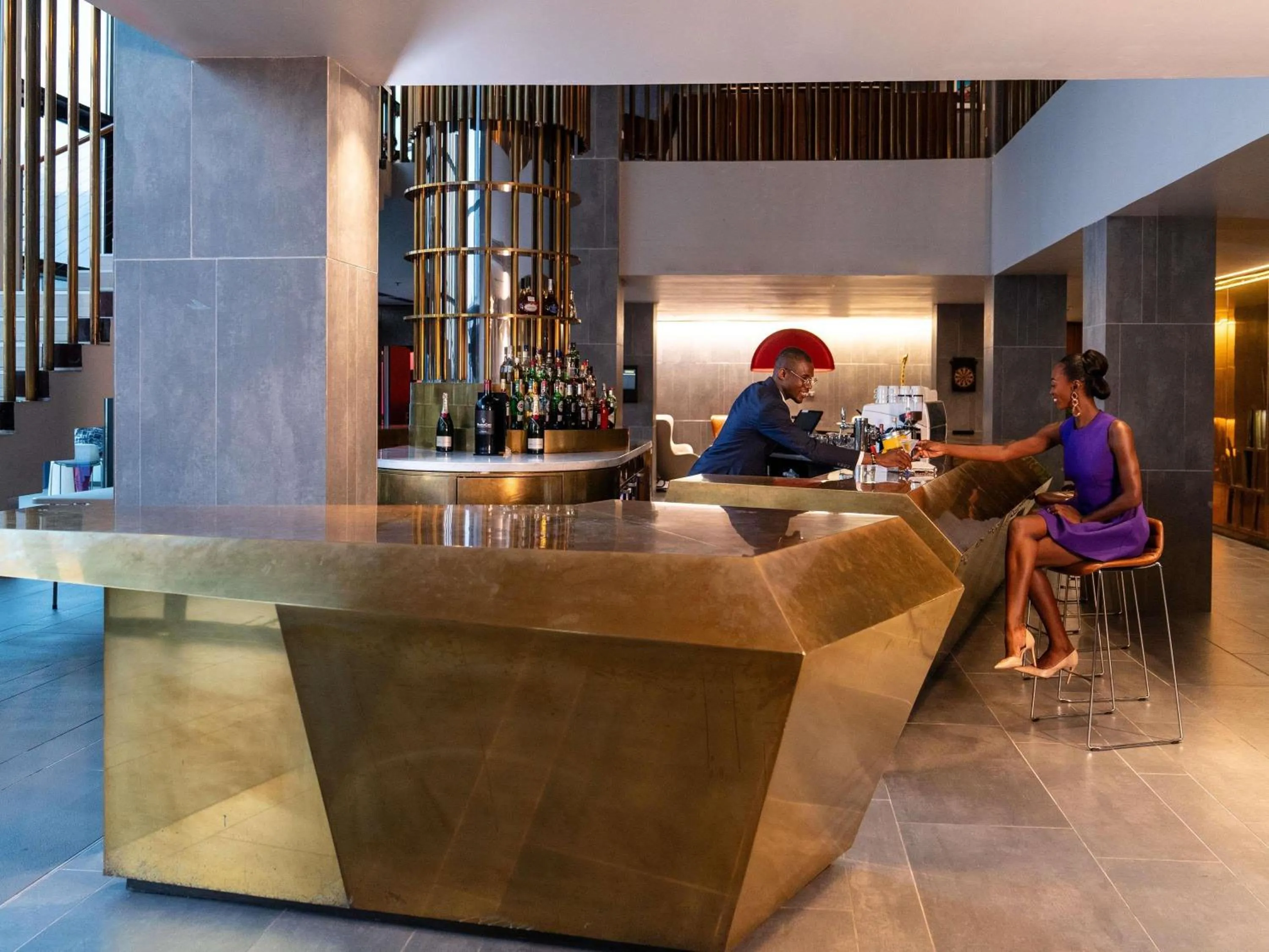 Lounge or bar in Pullman Abidjan