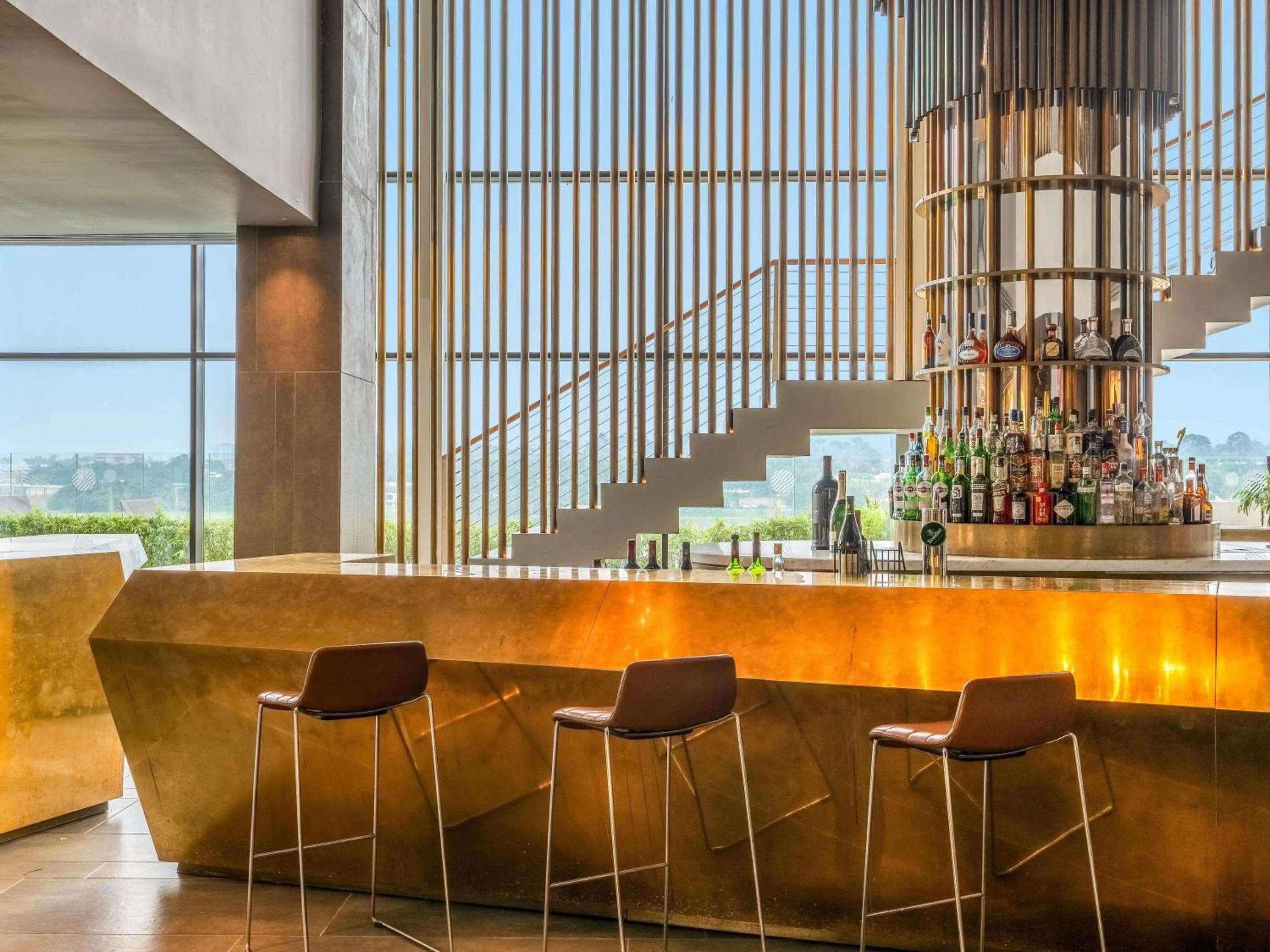 Lounge or bar in Pullman Abidjan