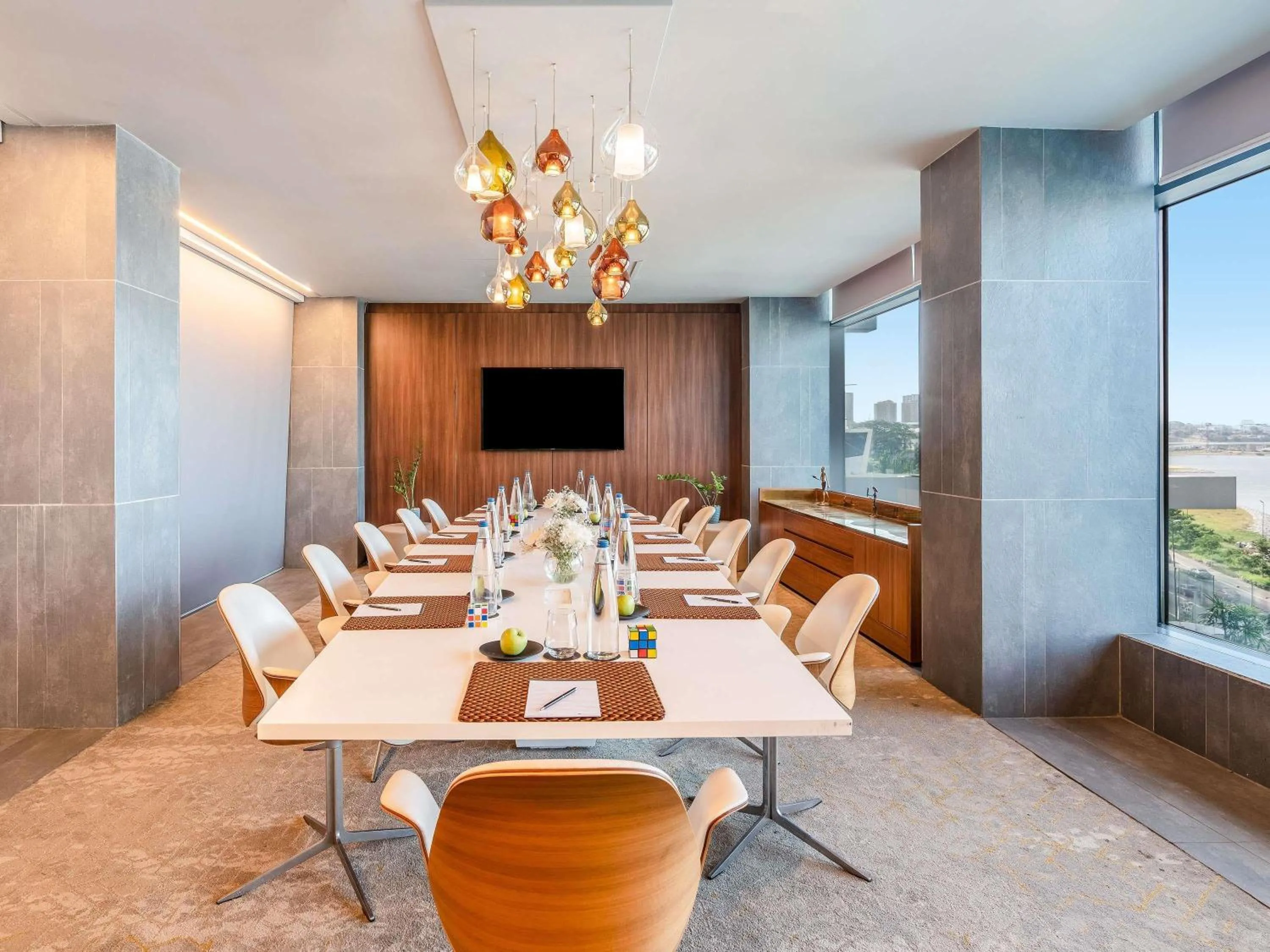 Meeting/conference room in Pullman Abidjan