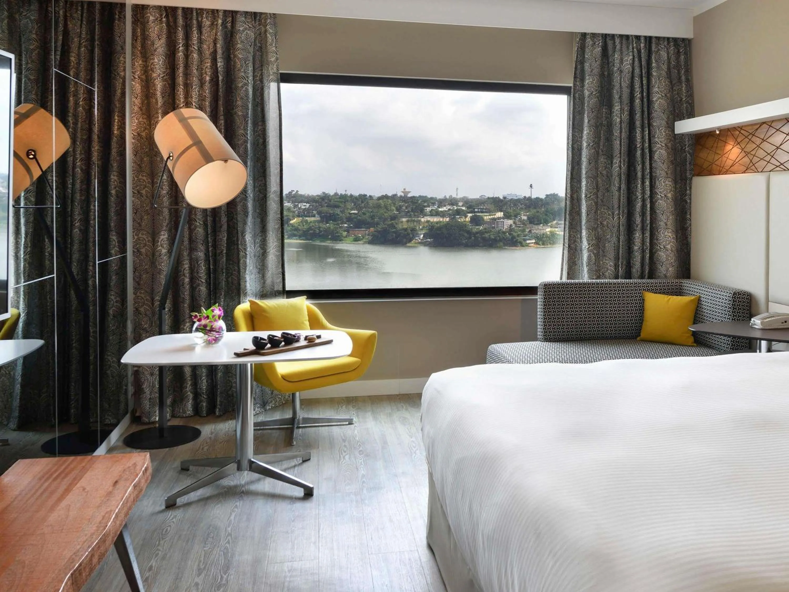 Bedroom, Bed in Pullman Abidjan