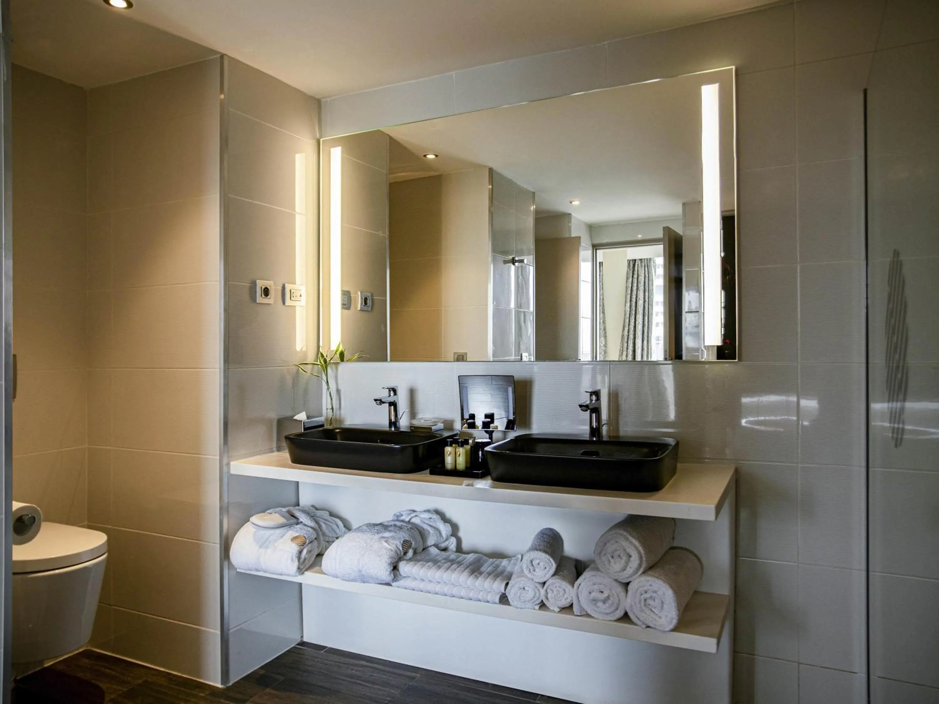 Bedroom in Pullman Abidjan