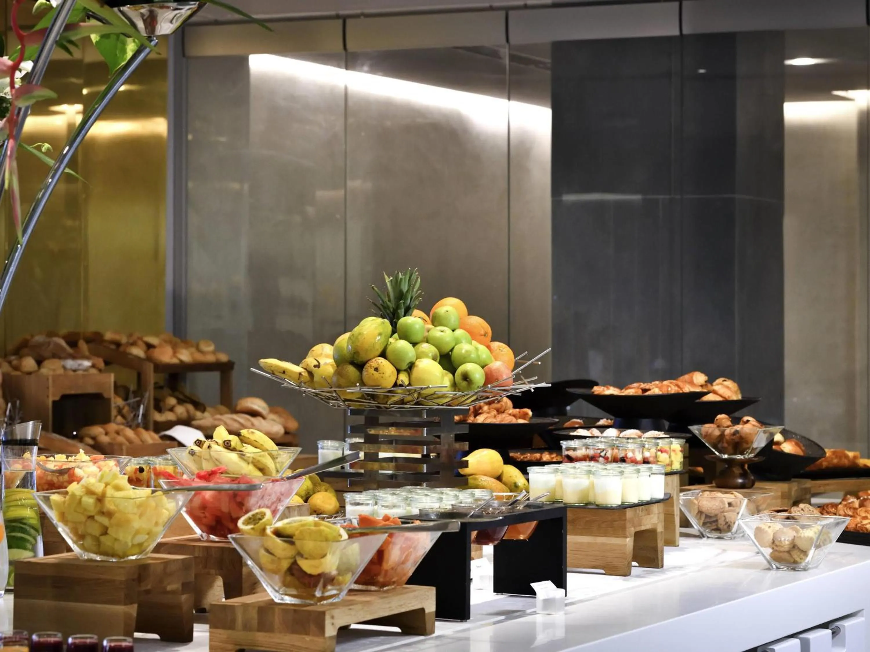 Restaurant/places to eat in Pullman Abidjan