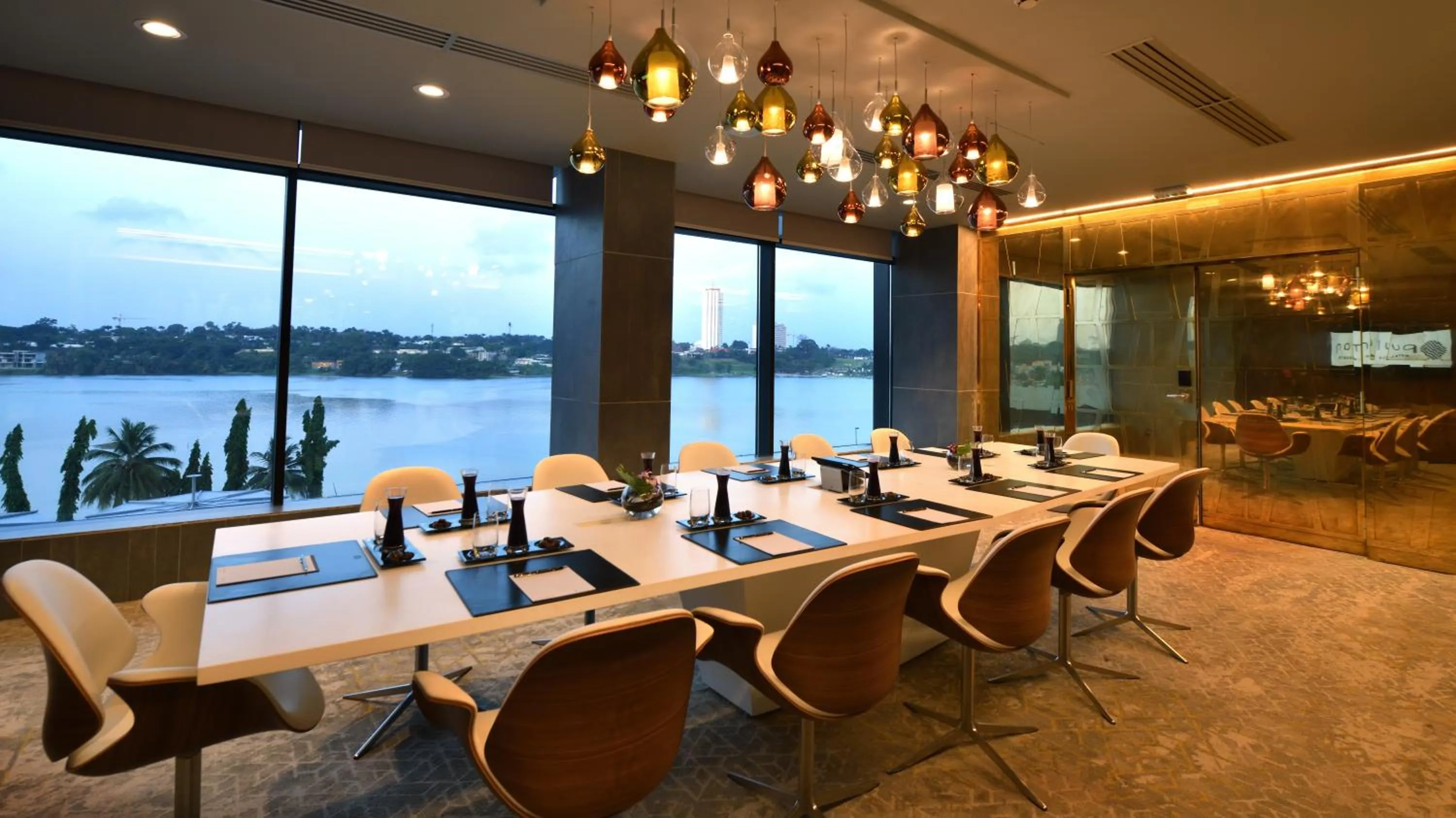 Business facilities in Pullman Abidjan