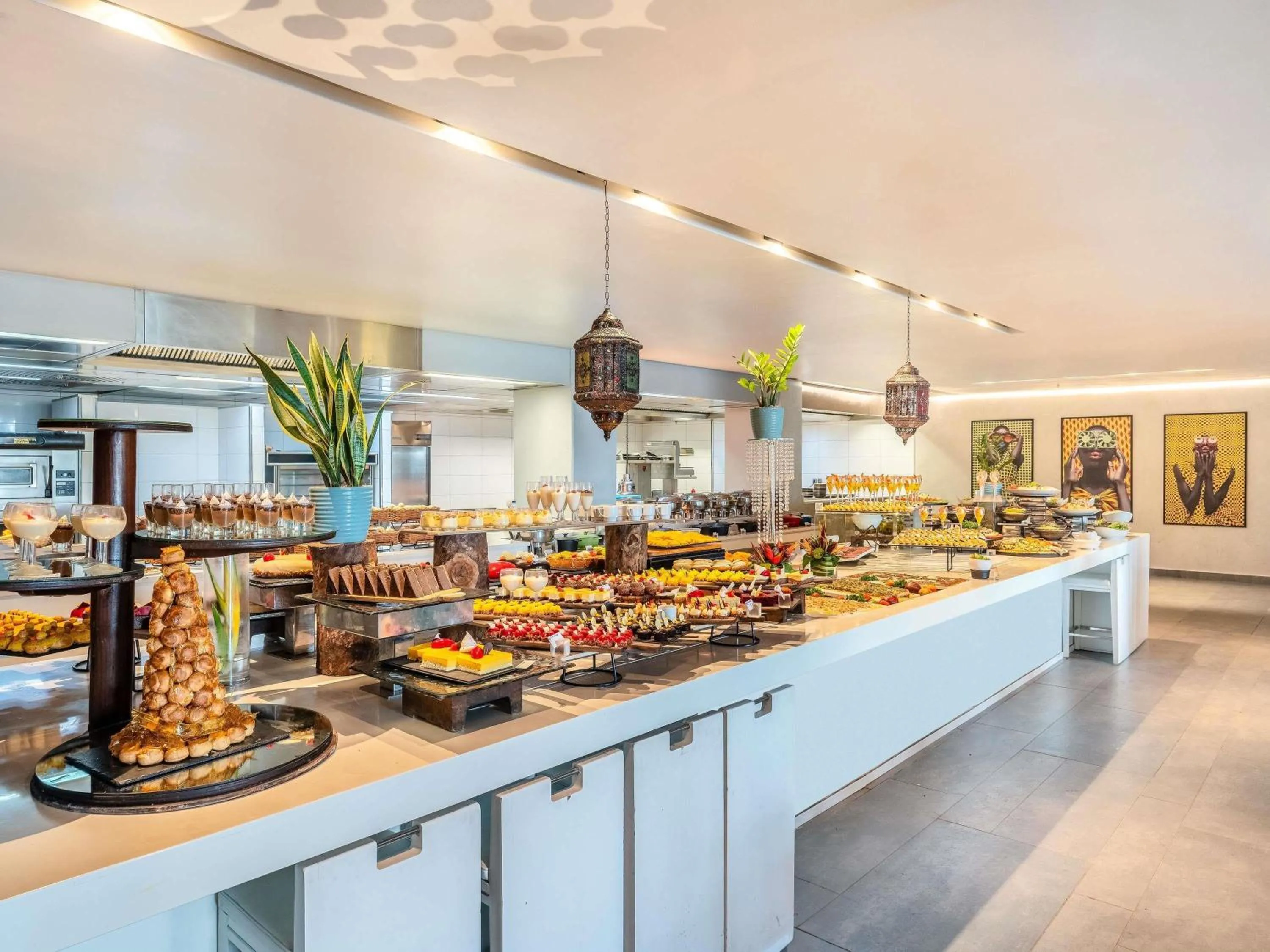 Property building in Pullman Abidjan