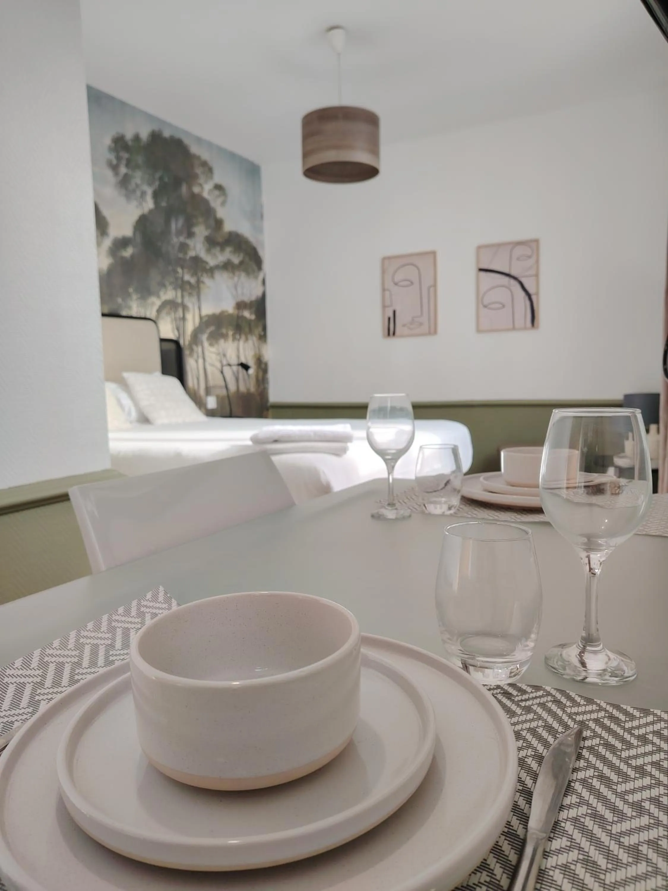 Le Village Montmartre by Hiphophostels