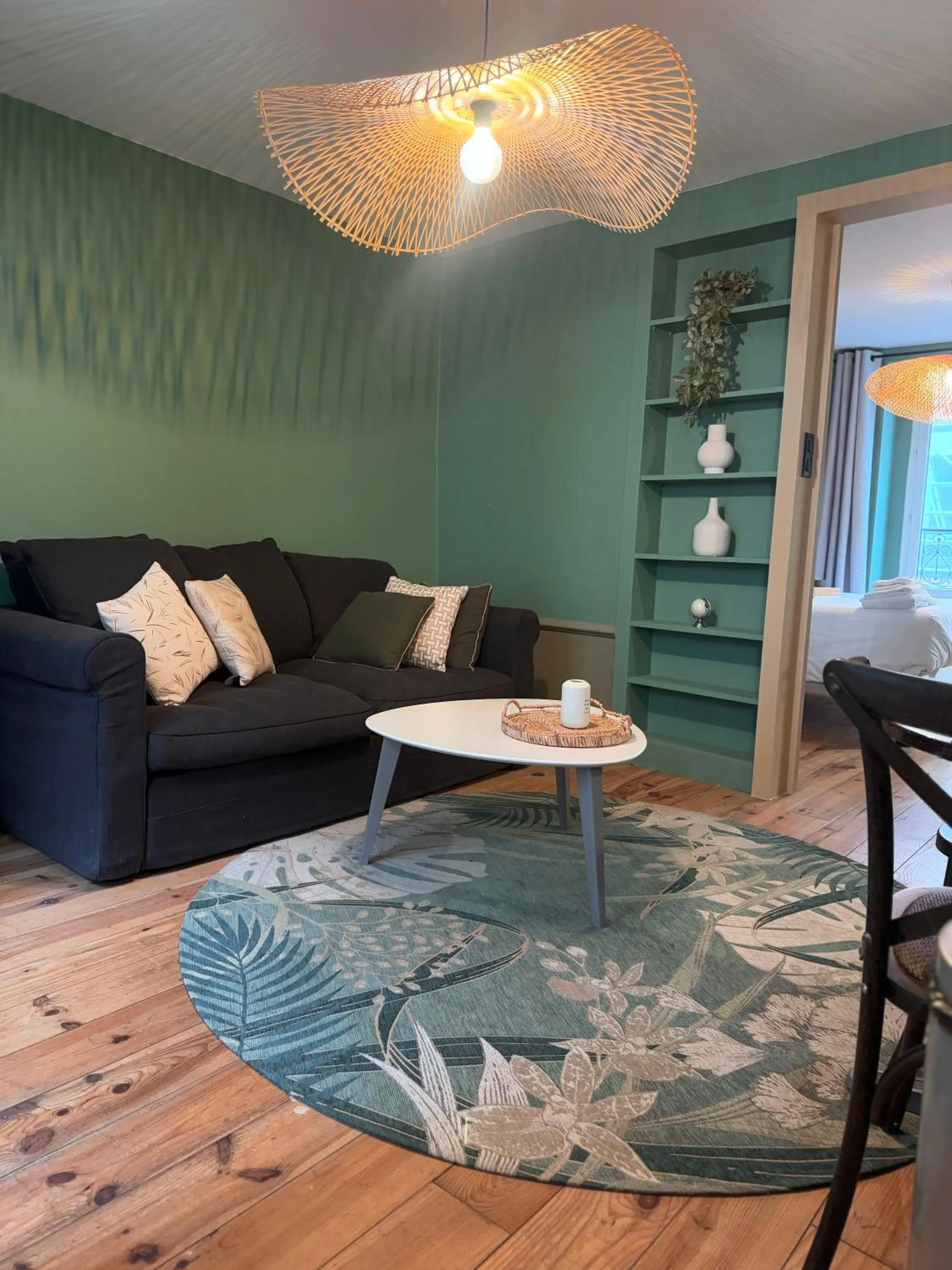 Le Village Montmartre by Hiphophostels