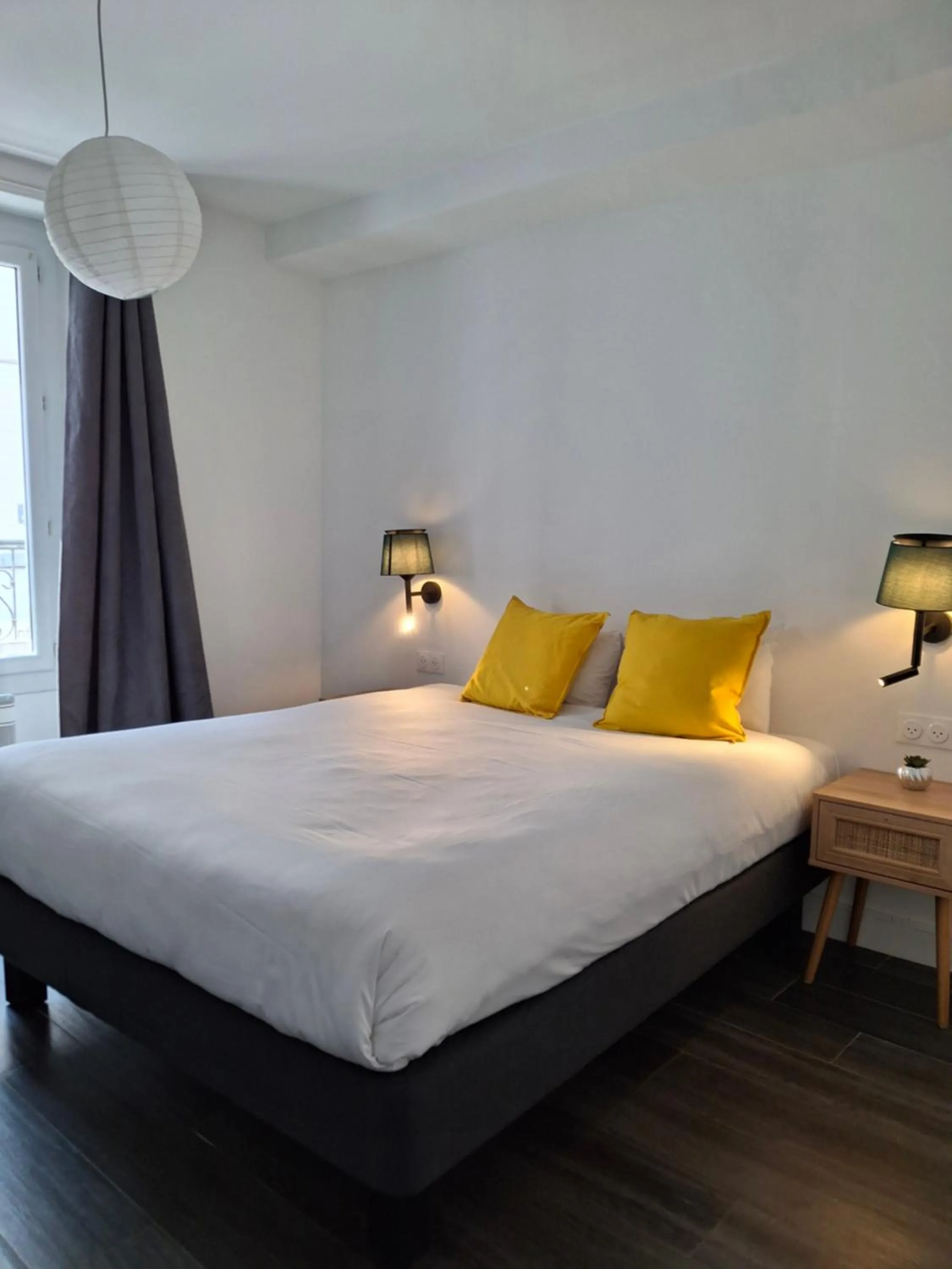 Bed in Le Village Montmartre by Hiphophostels