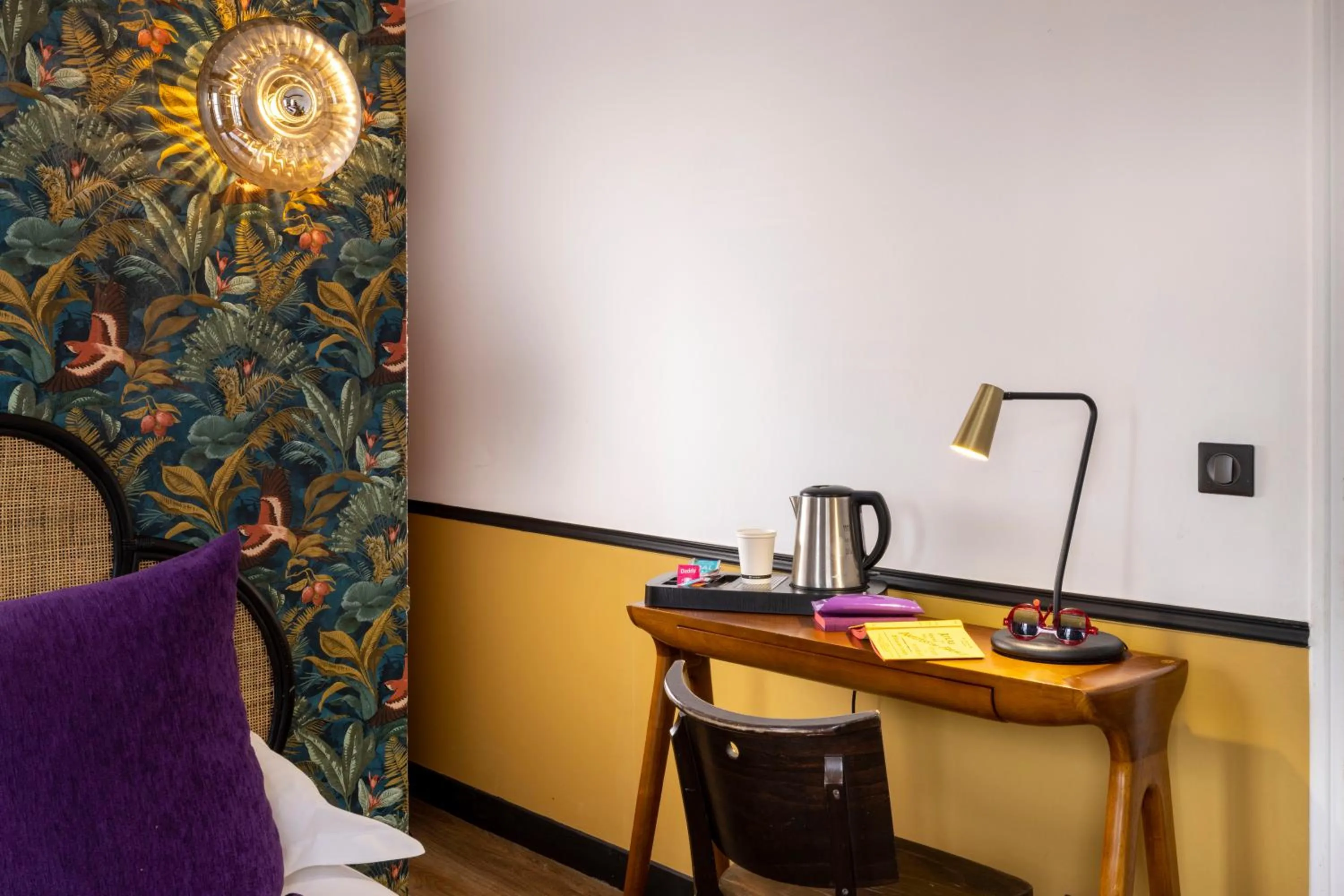 Bedroom in Le Village Montmartre by Hiphophostels