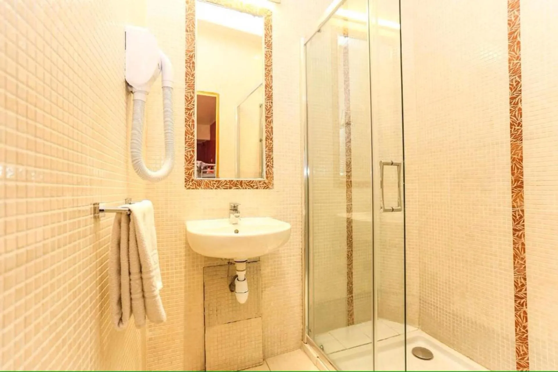 Bathroom in Le Village Montmartre by Hiphophostels