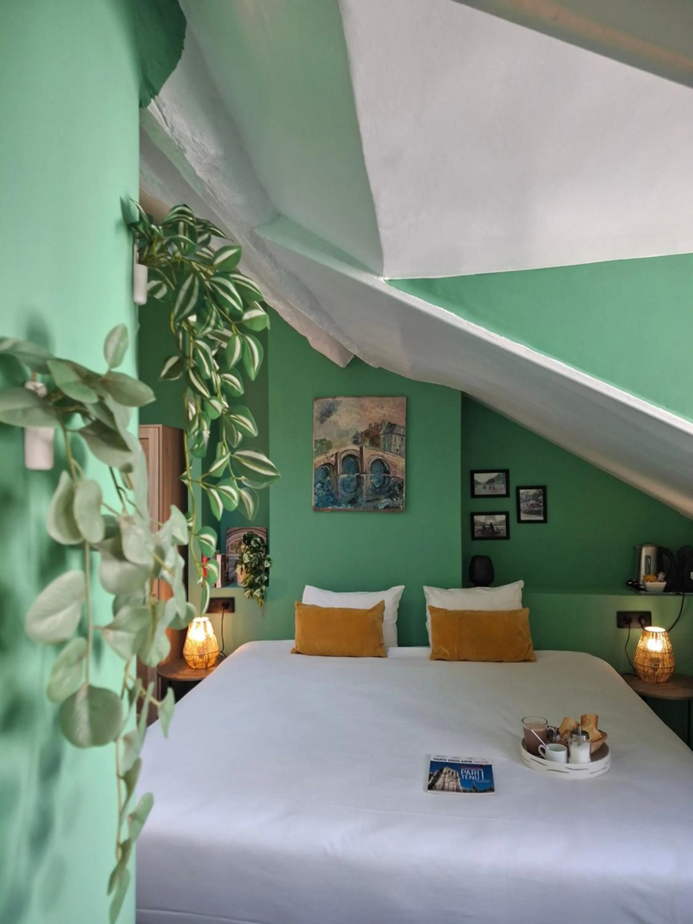 Bed in Le Village Montmartre by Hiphophostels