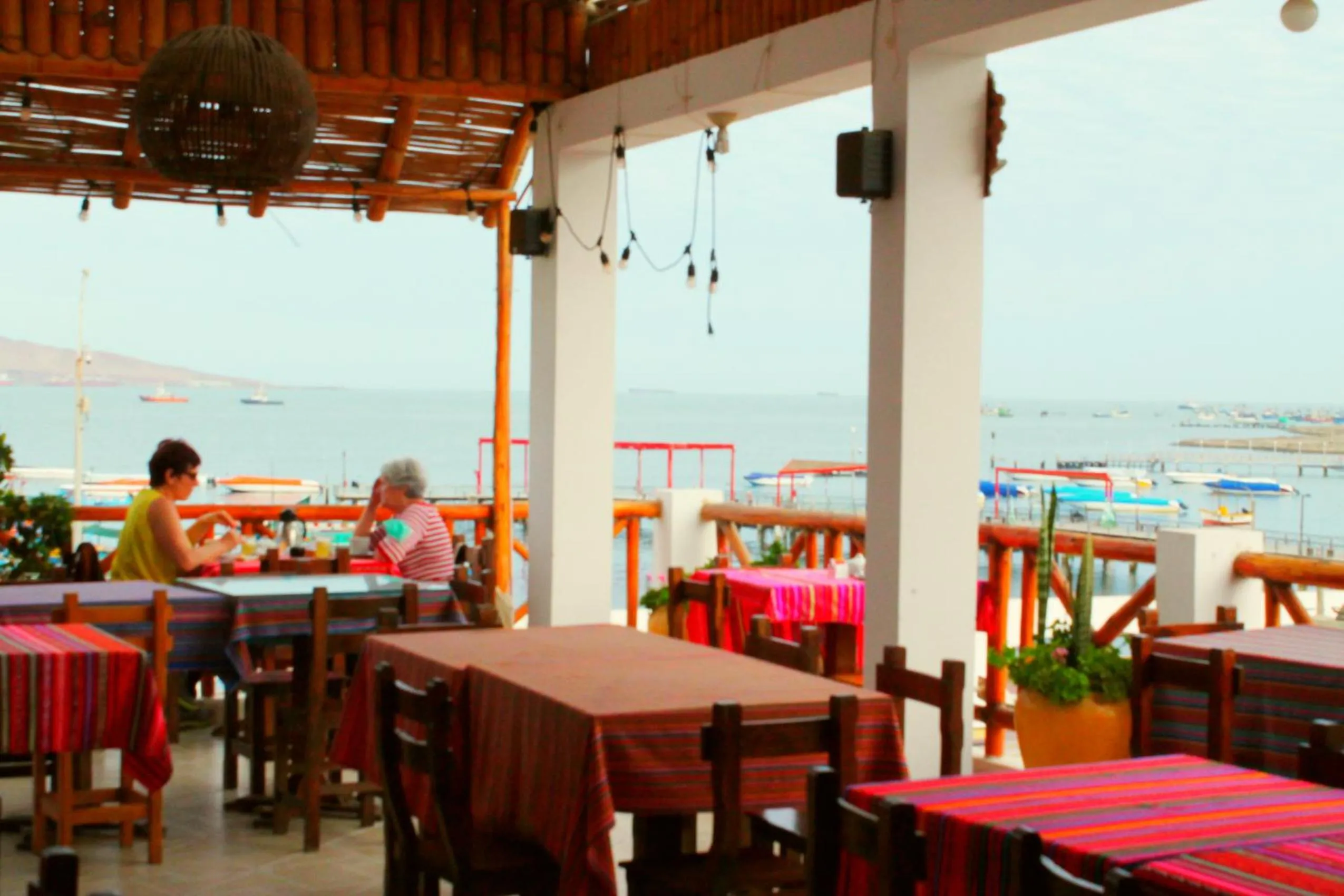 Restaurant/places to eat in El Gamonal - Paracas