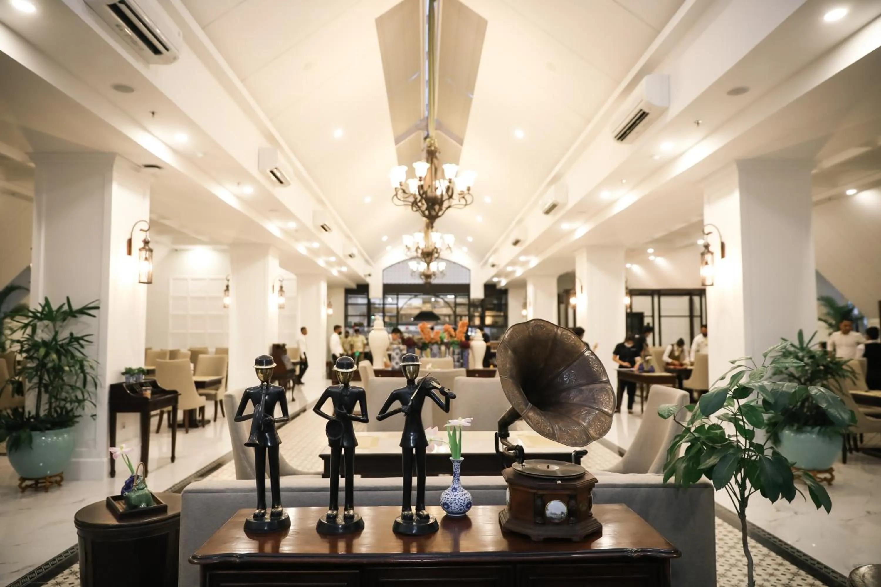 Restaurant/places to eat in MAHALAYA The Legacy Hotel