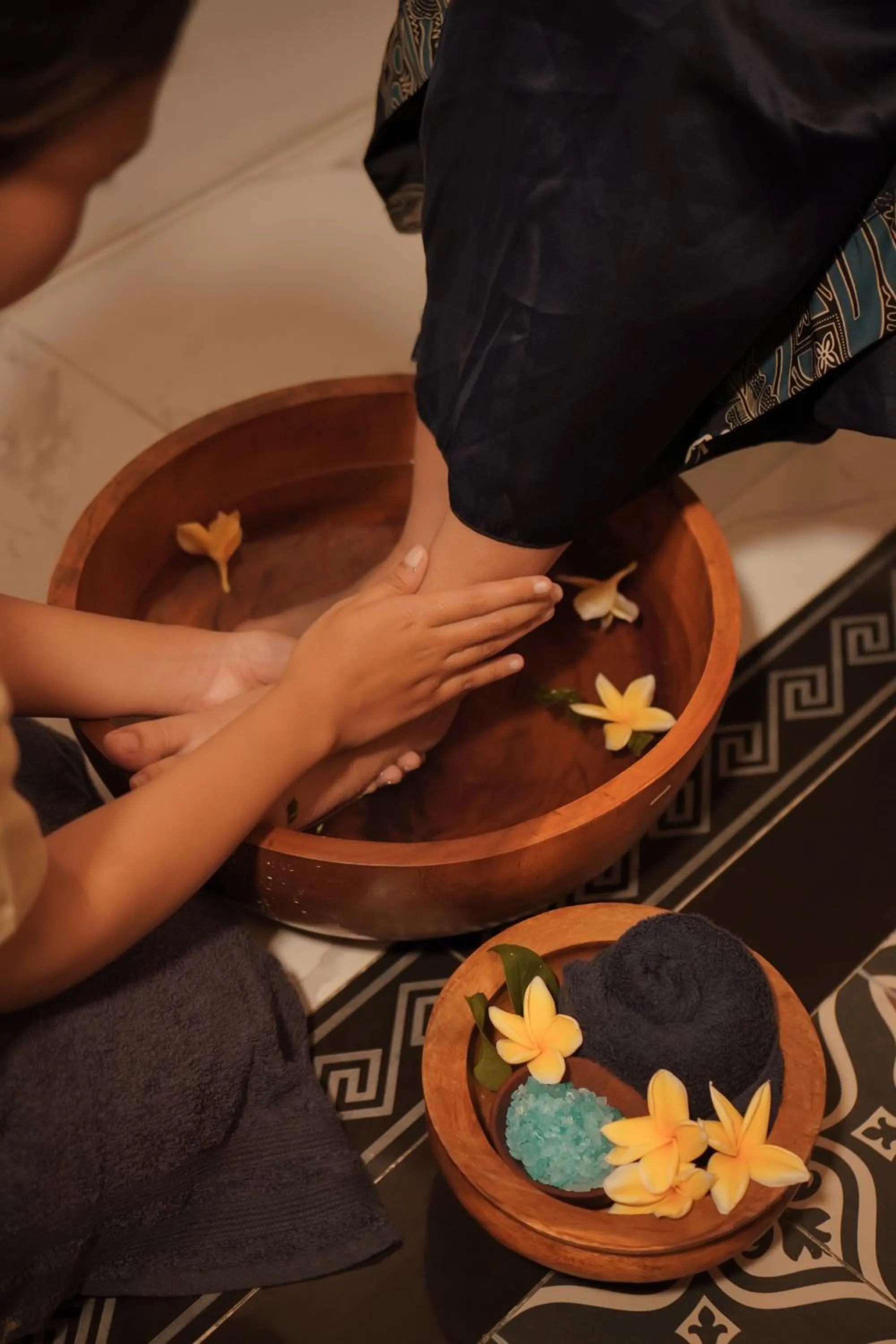 Massage in MAHALAYA The Legacy Hotel