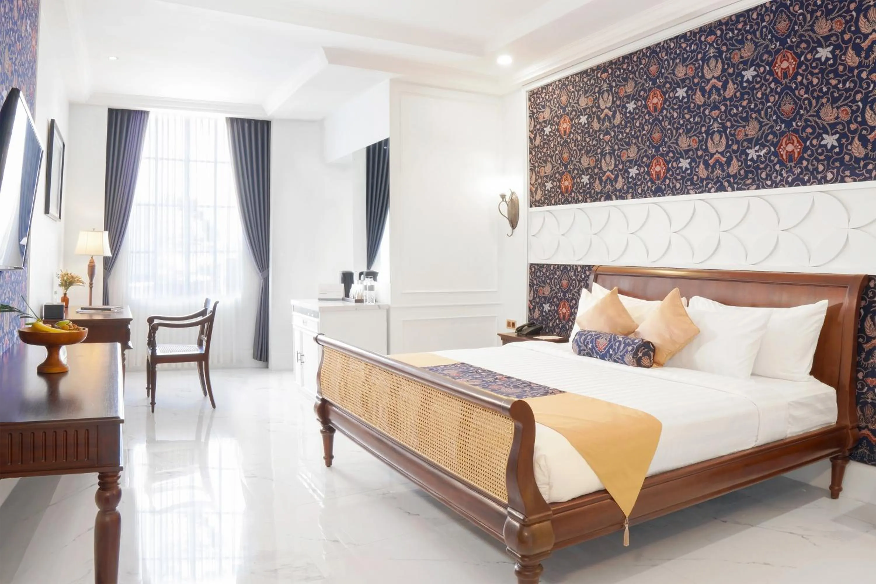 Bedroom, Bed in MAHALAYA The Legacy Hotel