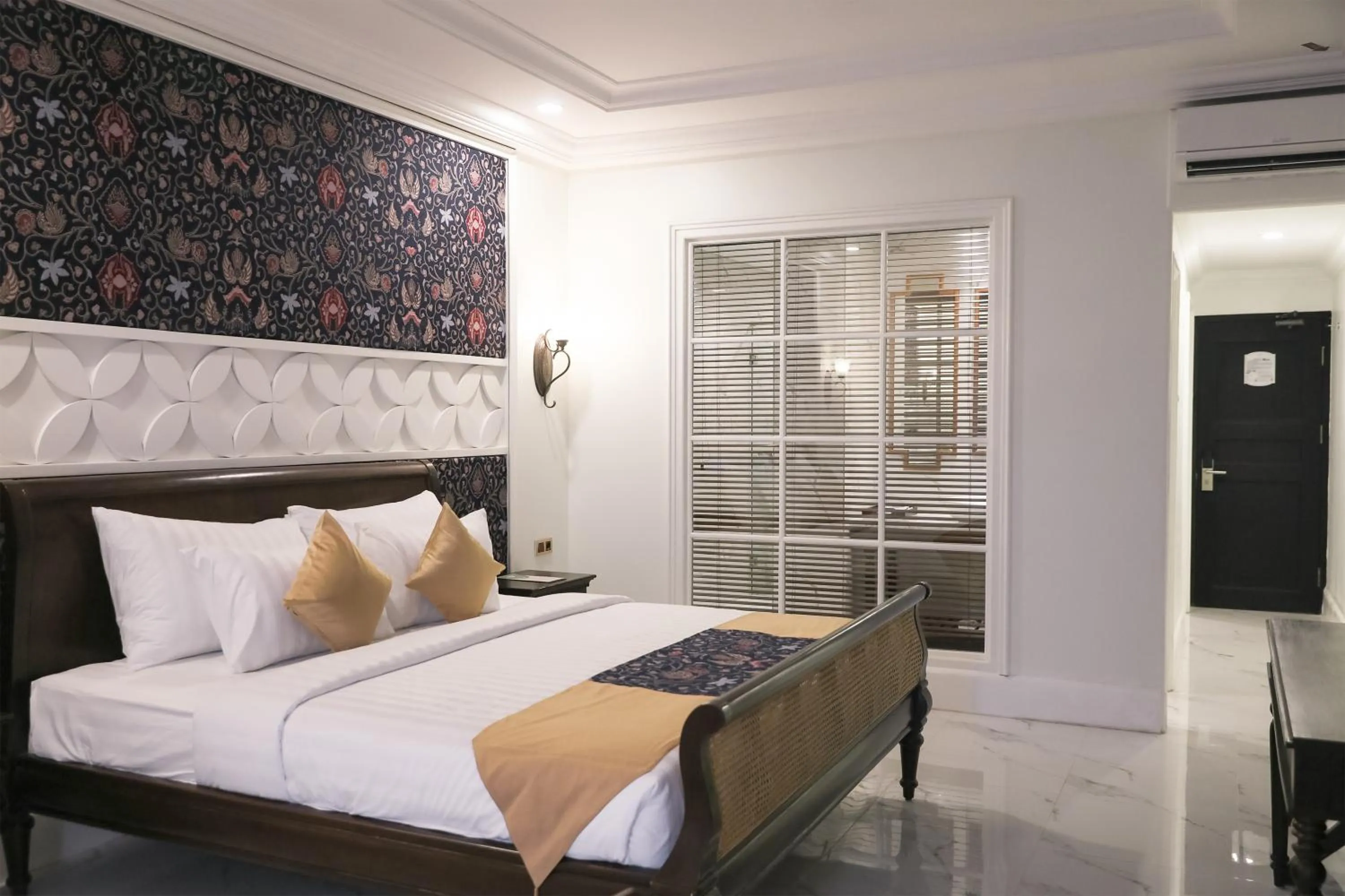 Bed in MAHALAYA The Legacy Hotel