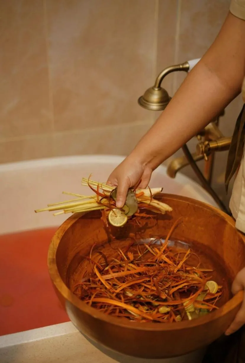 Massage in MAHALAYA The Legacy Hotel