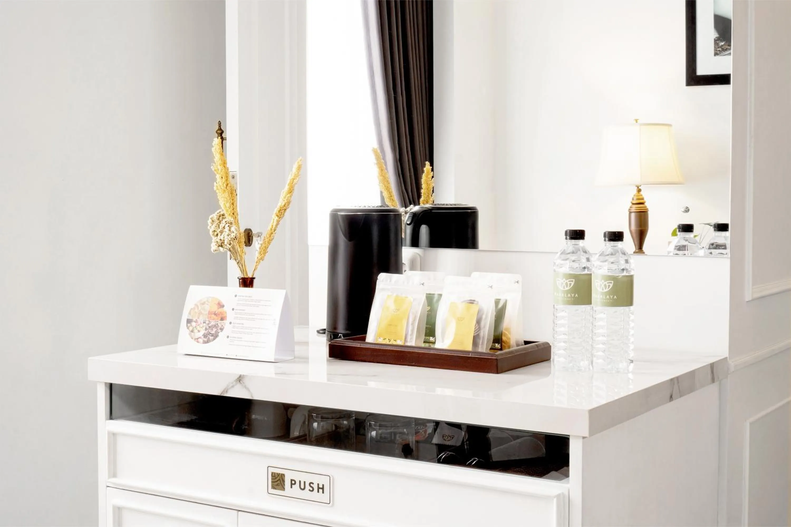 Restaurant/places to eat in MAHALAYA The Legacy Hotel