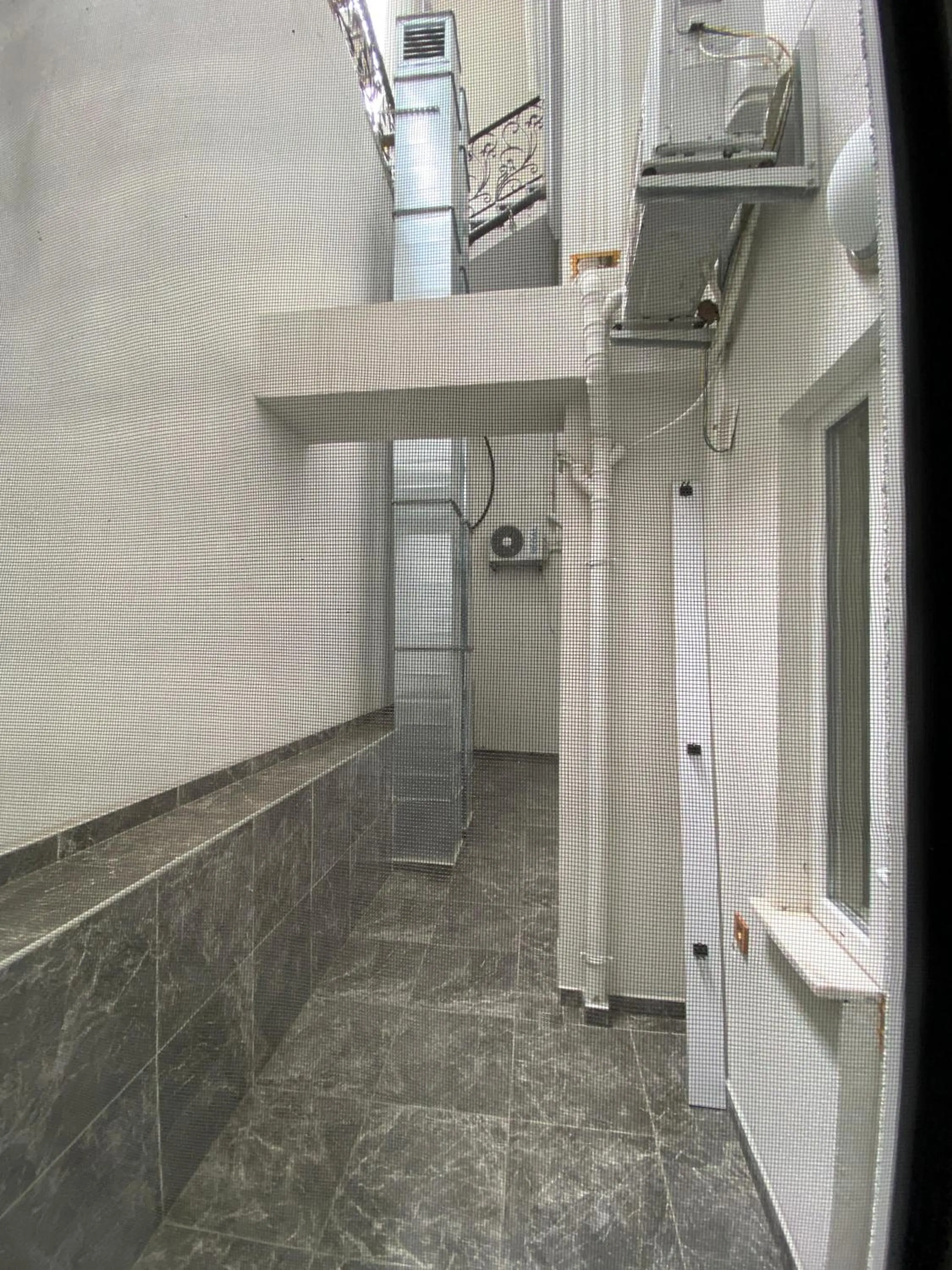 Property building in White House Apart