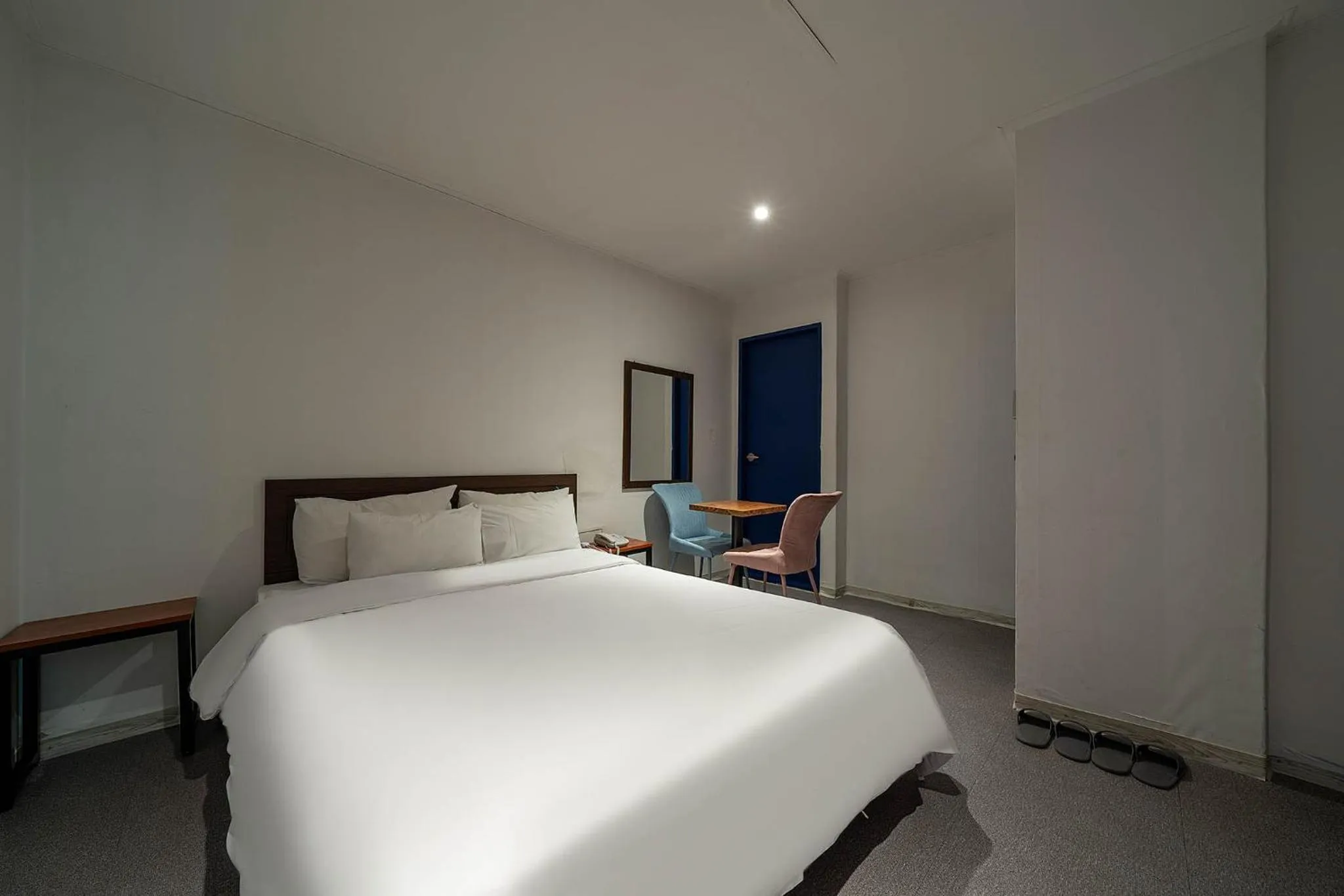 Bed in Pacific7 Hotel