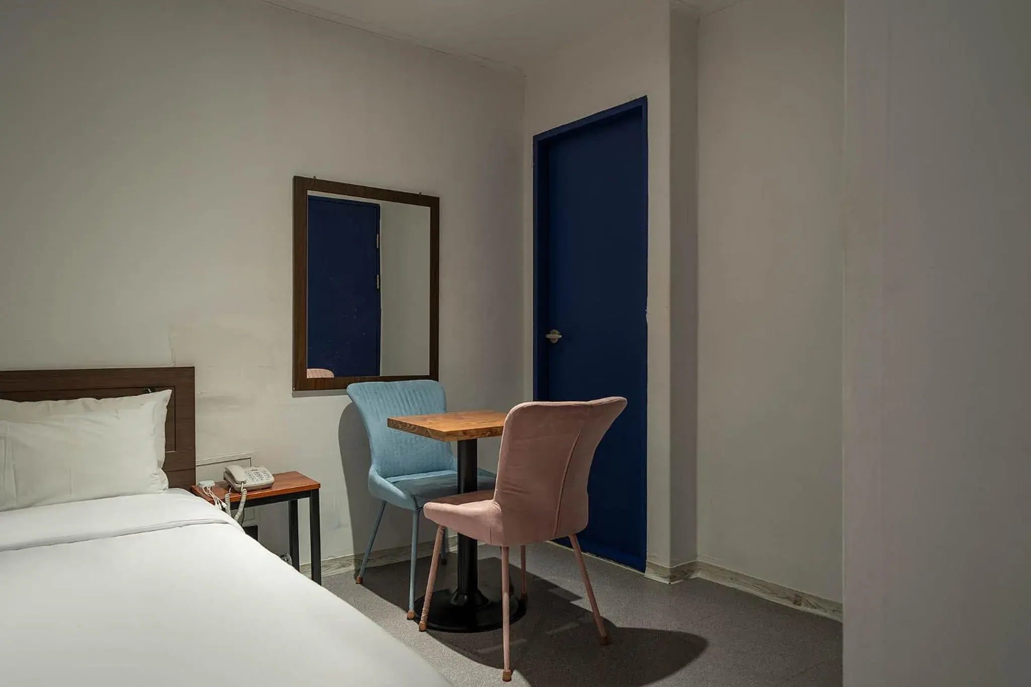 Bed in Pacific7 Hotel Bed in Pacific7 Hotel