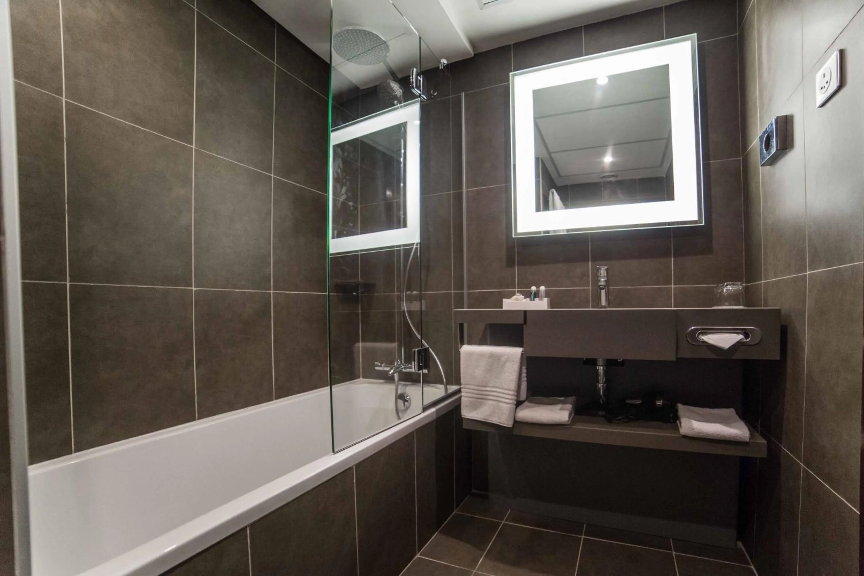 Bathroom in Novotel Port Harcourt