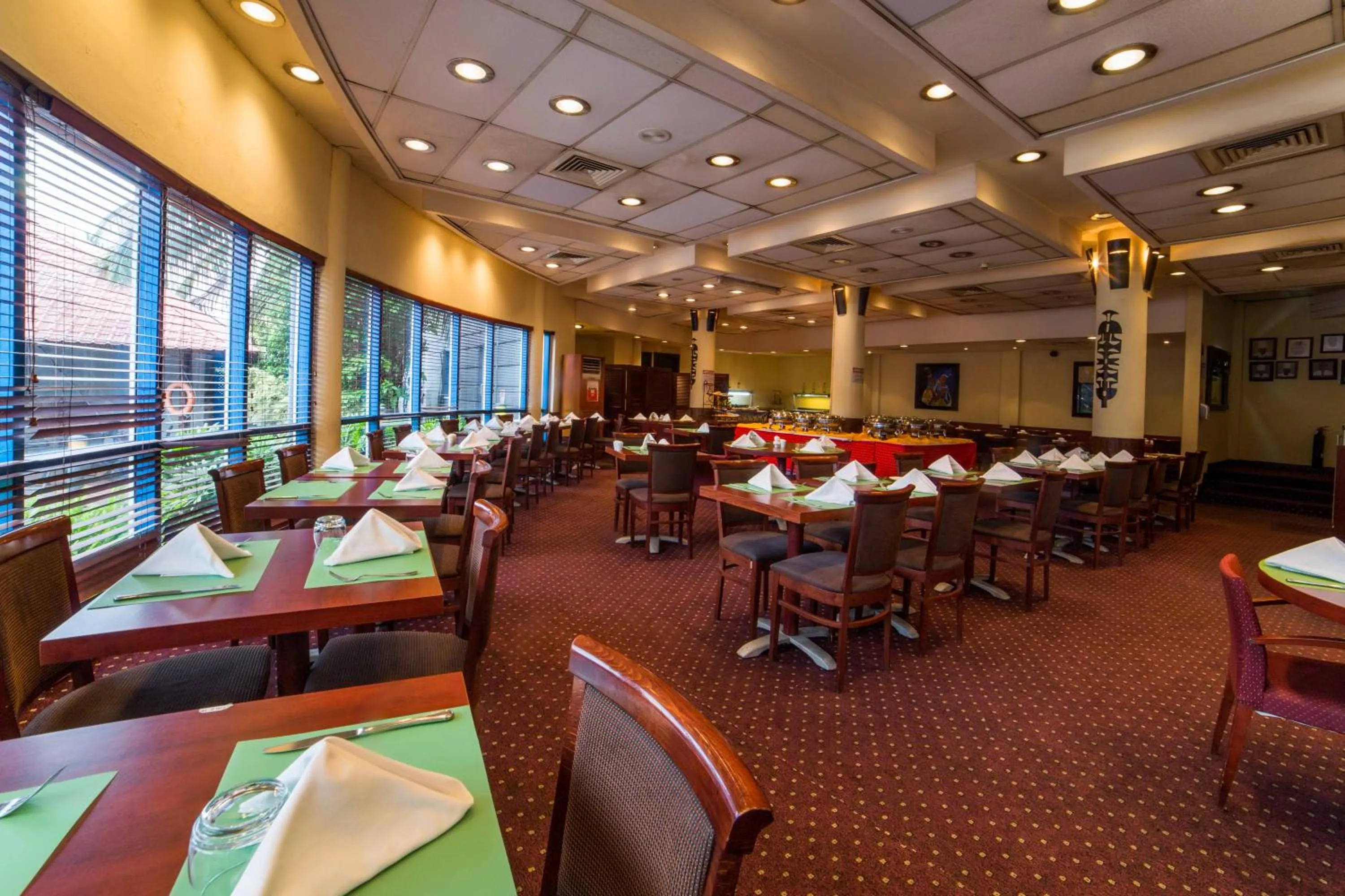 Restaurant/places to eat in Novotel Port Harcourt