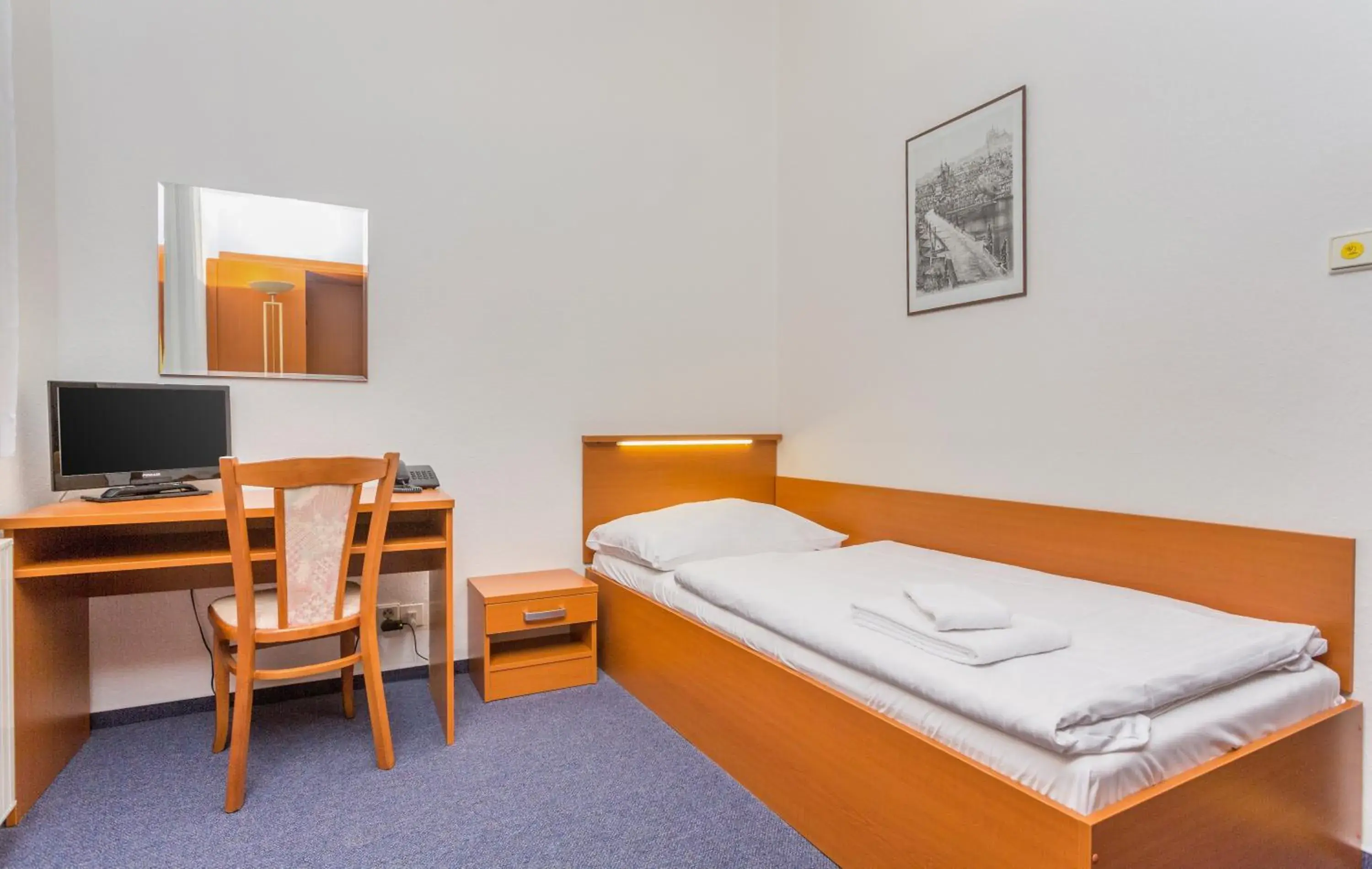 Single Room in Hotel Astra Single Room in Hotel Astra