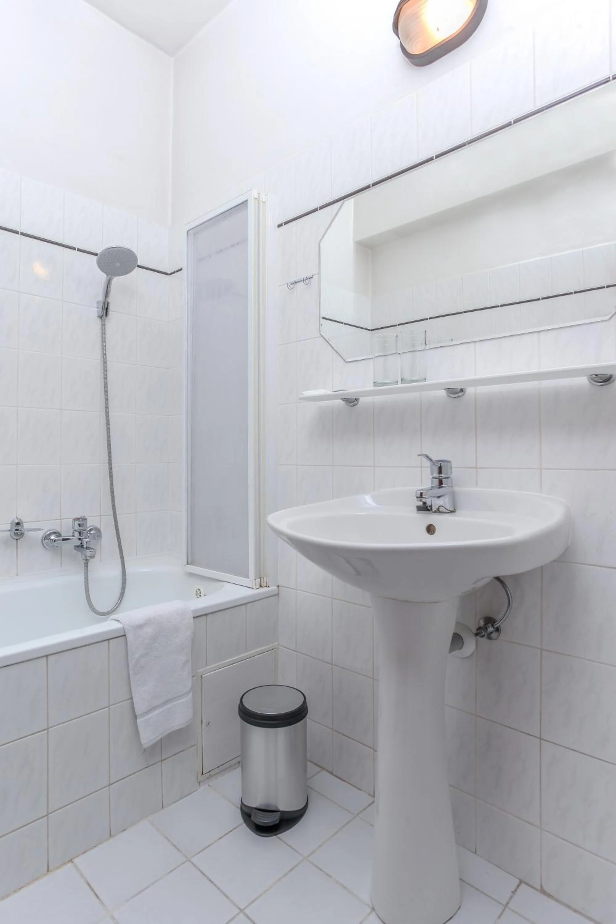 Shower in Hotel Astra