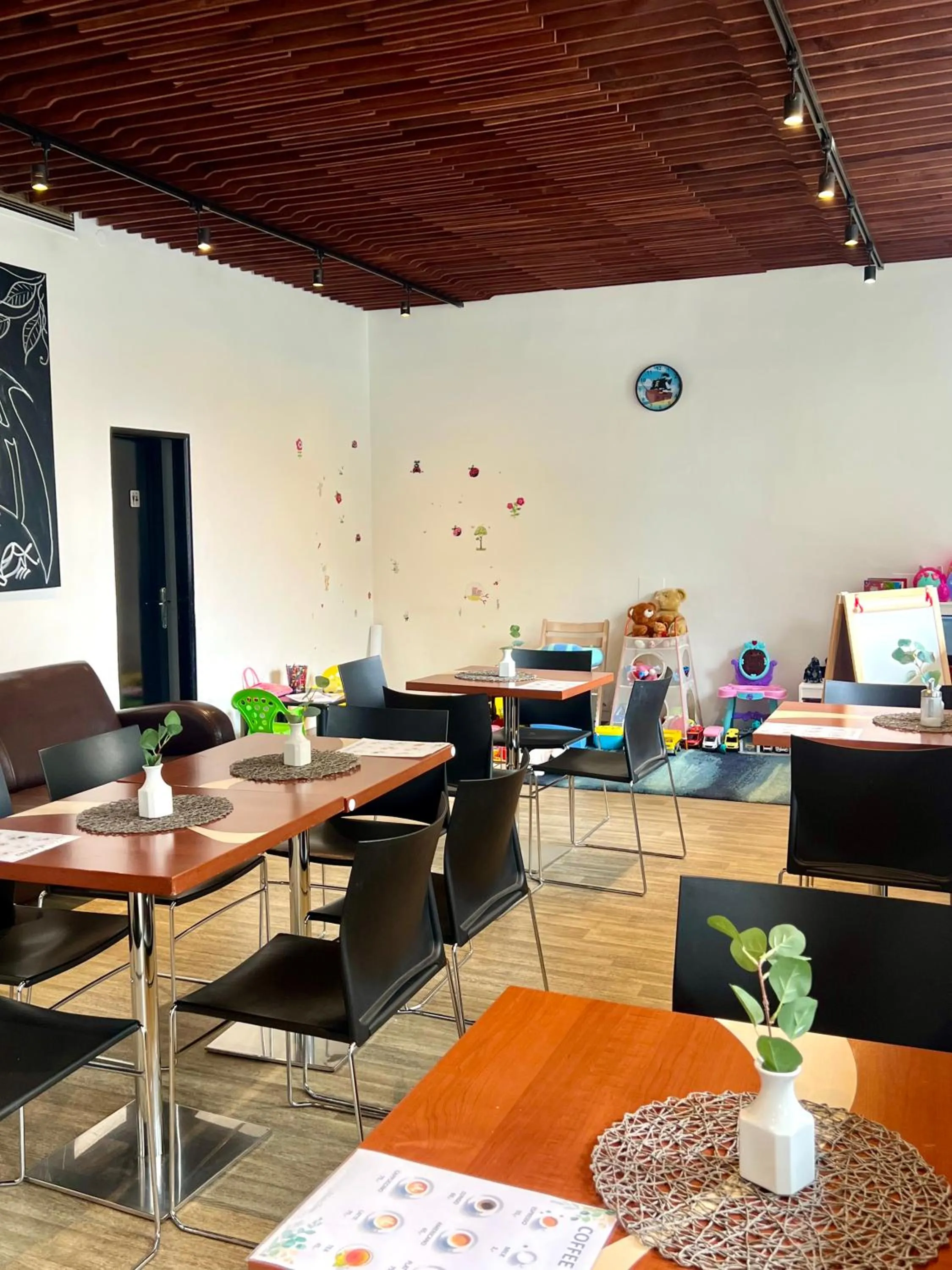 children in Hotel Astra