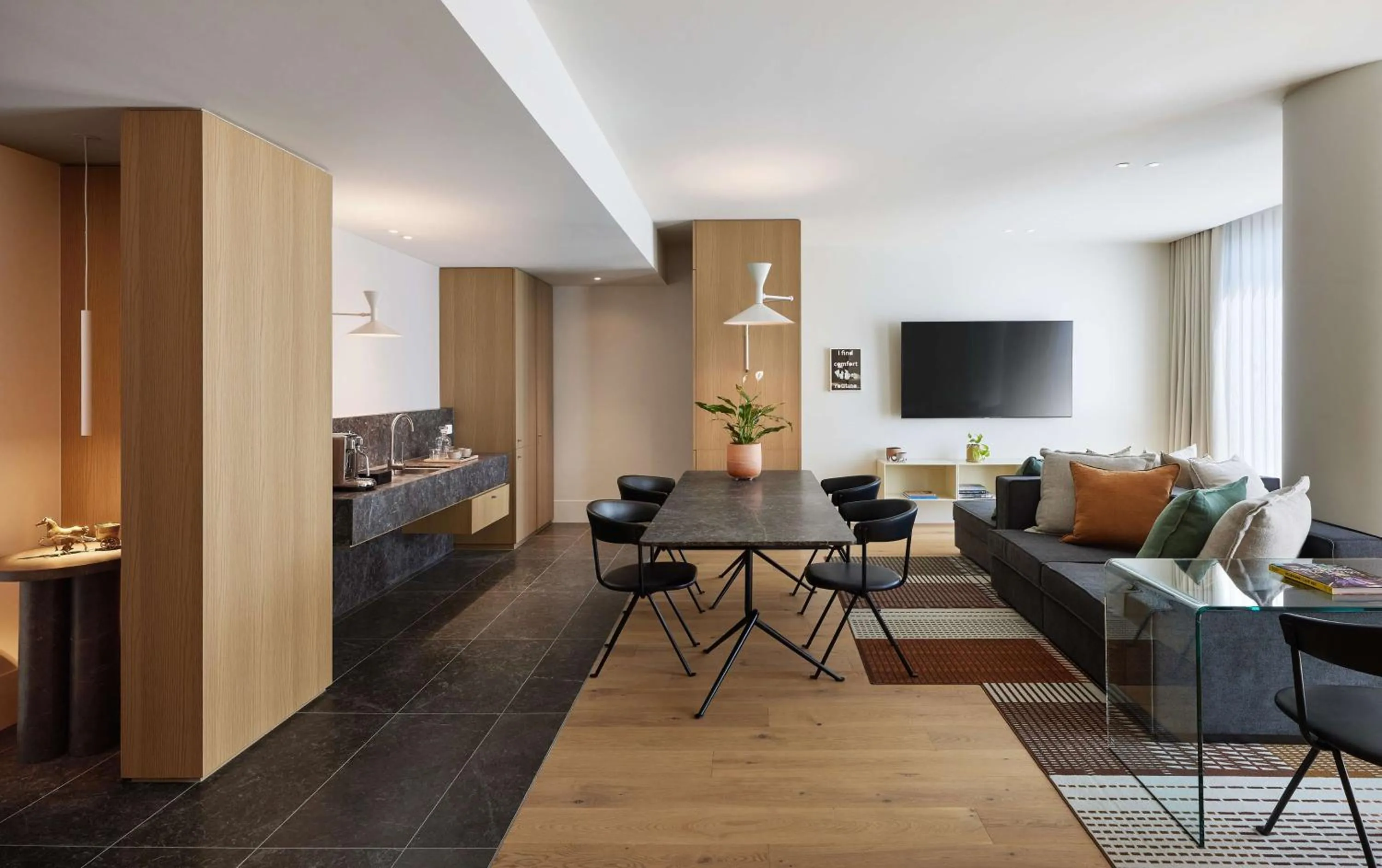 Photo of the whole room in Hyatt Centric Melbourne