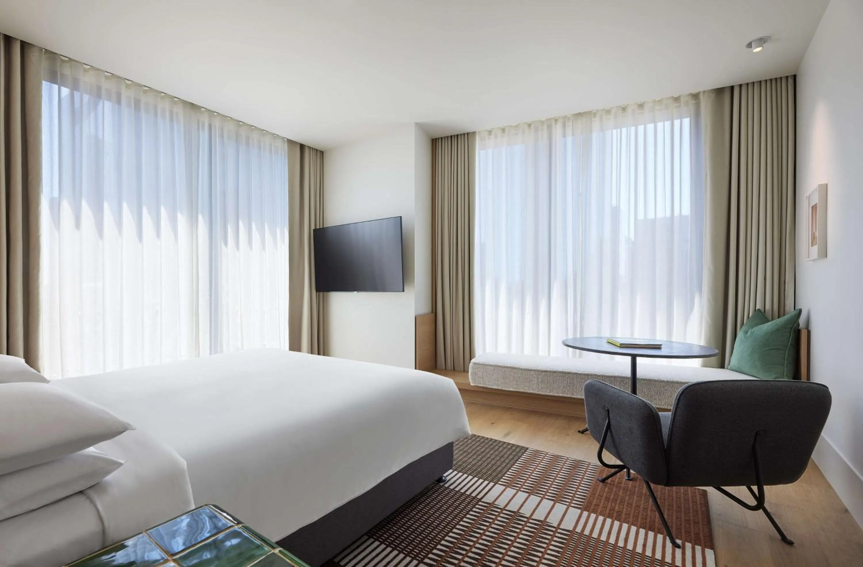 Bedroom, Bed in Hyatt Centric Melbourne