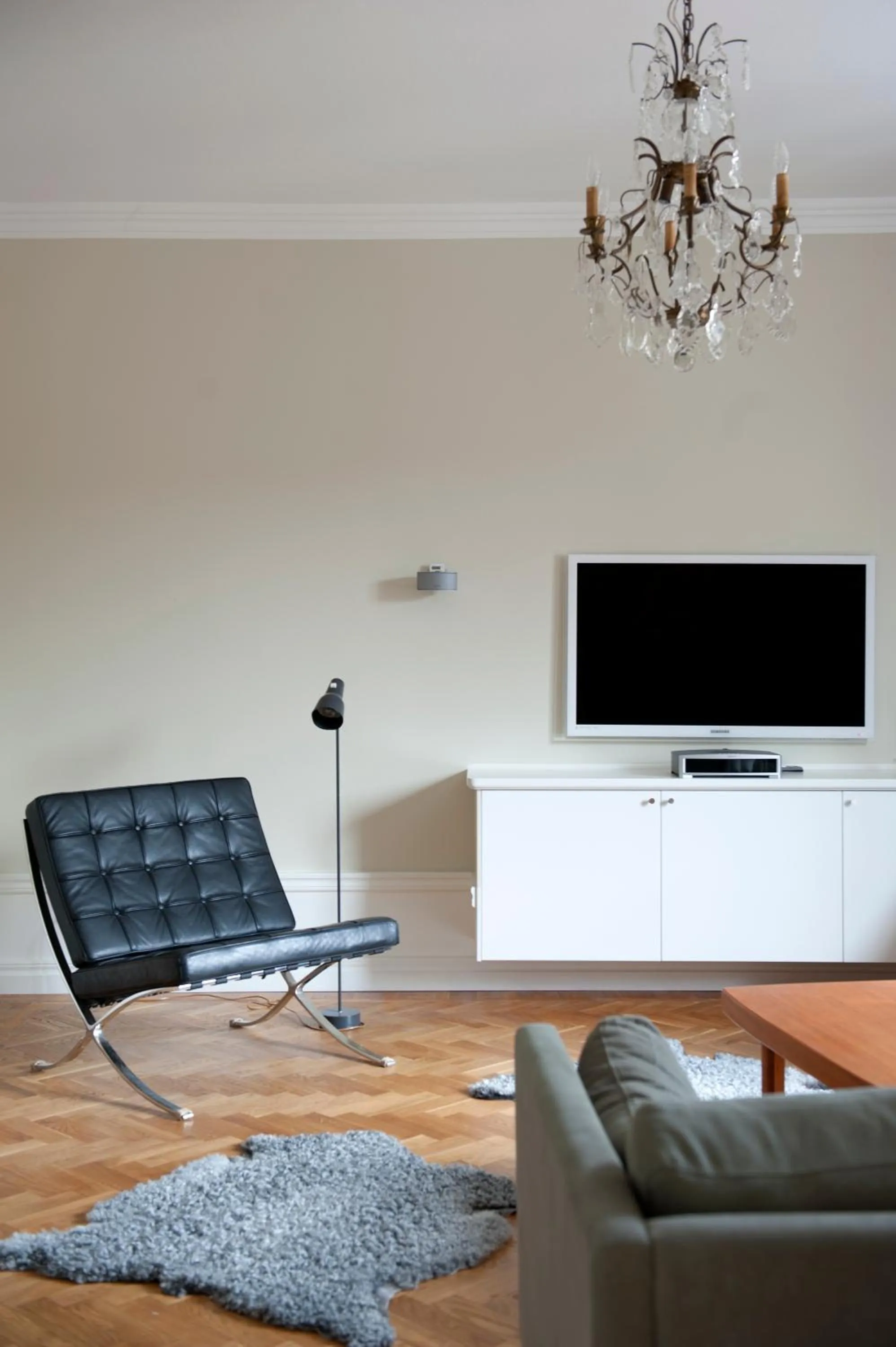 TV and multimedia in Sköna Hönor Apartments