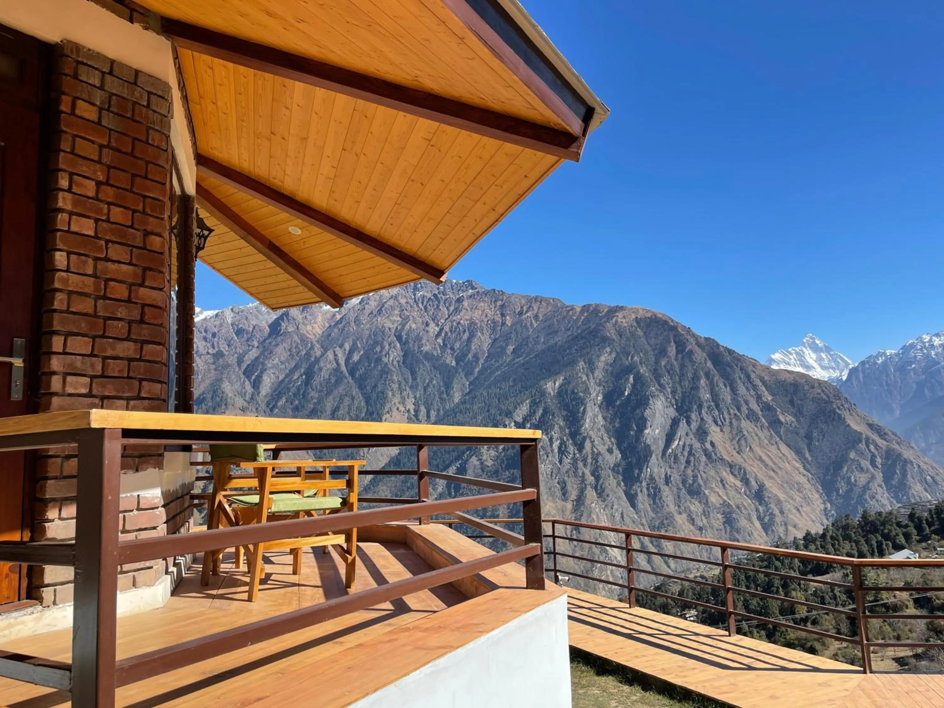 Property building in Casa Himalaya, Auli
