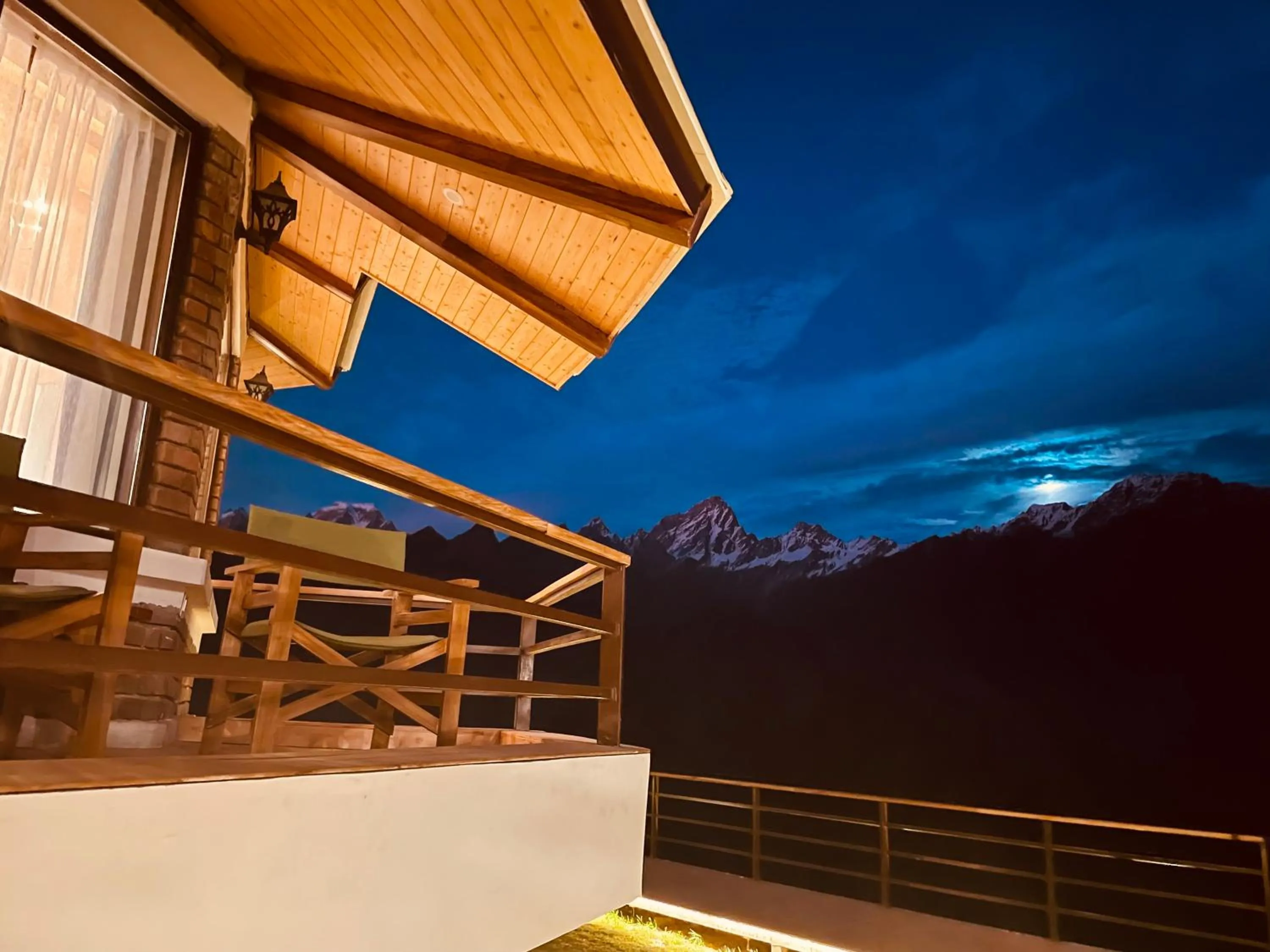 Patio in Casa Himalaya, Auli