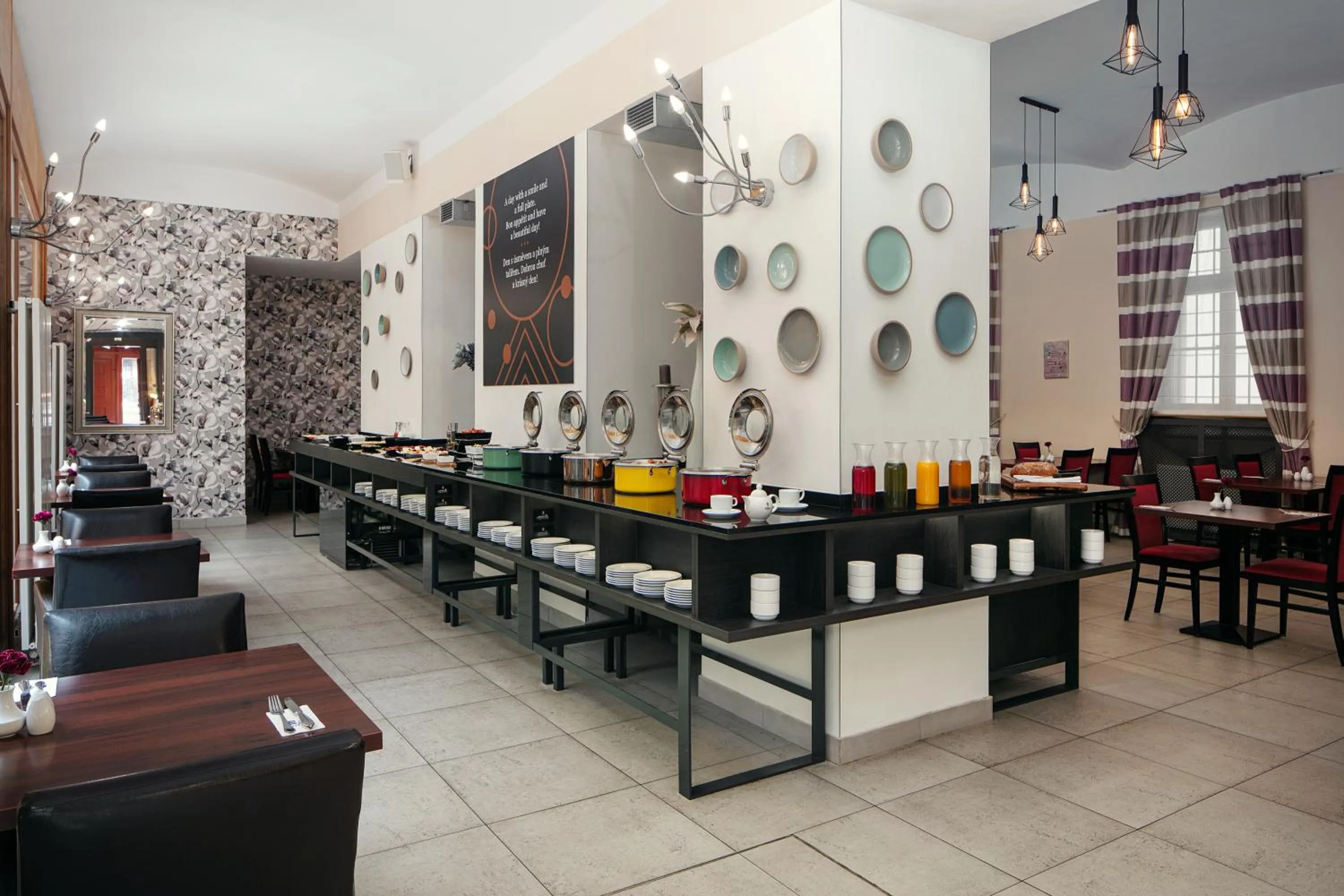 Restaurant/places to eat in EA Embassy Prague Hotel