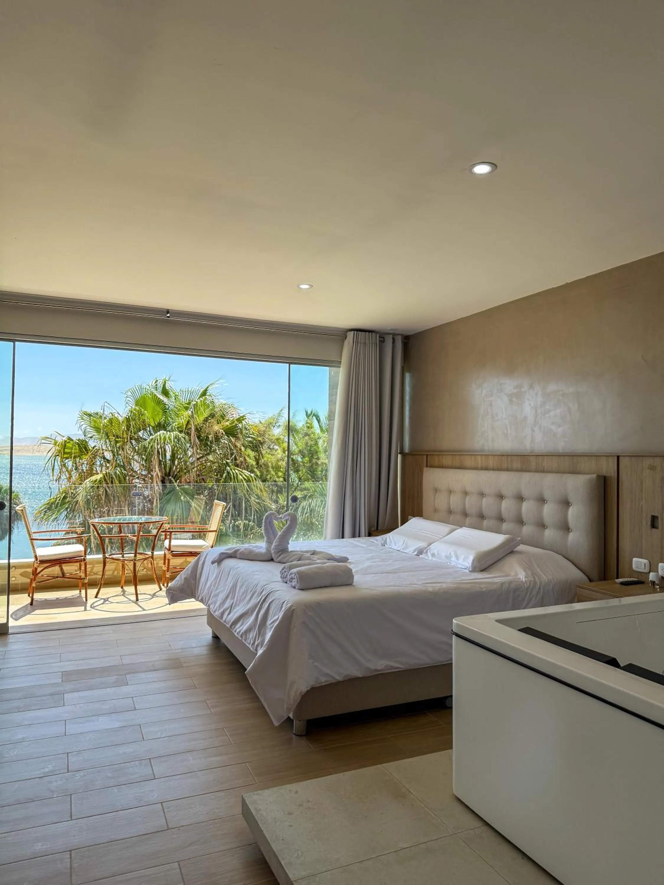 Photo of the whole room, Bed in Hotel El Condor