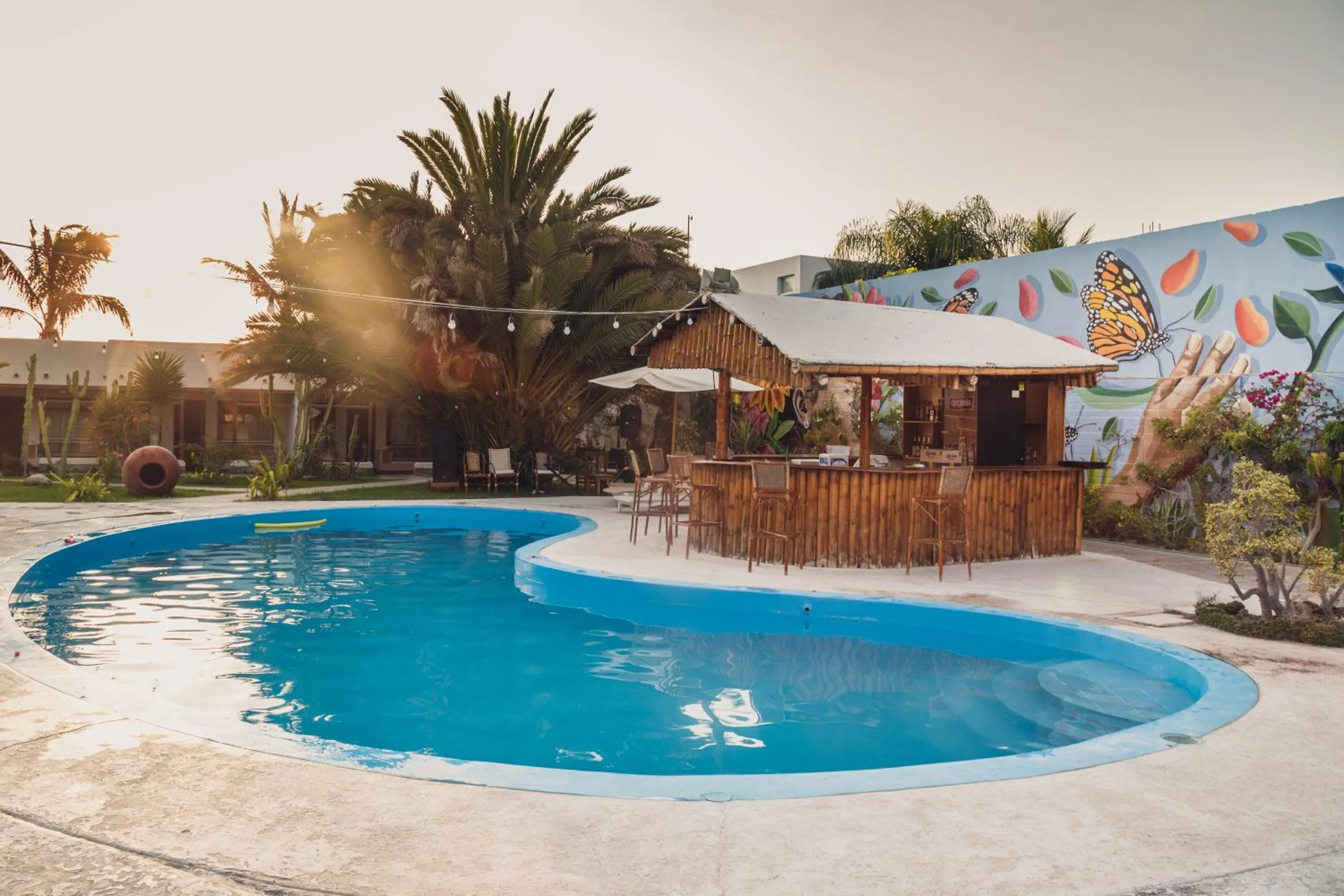 Swimming pool in Hotel El Condor