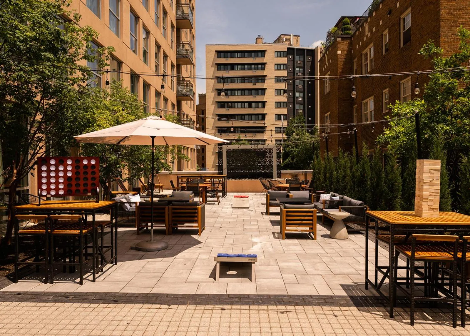 Patio in The Fontaine
