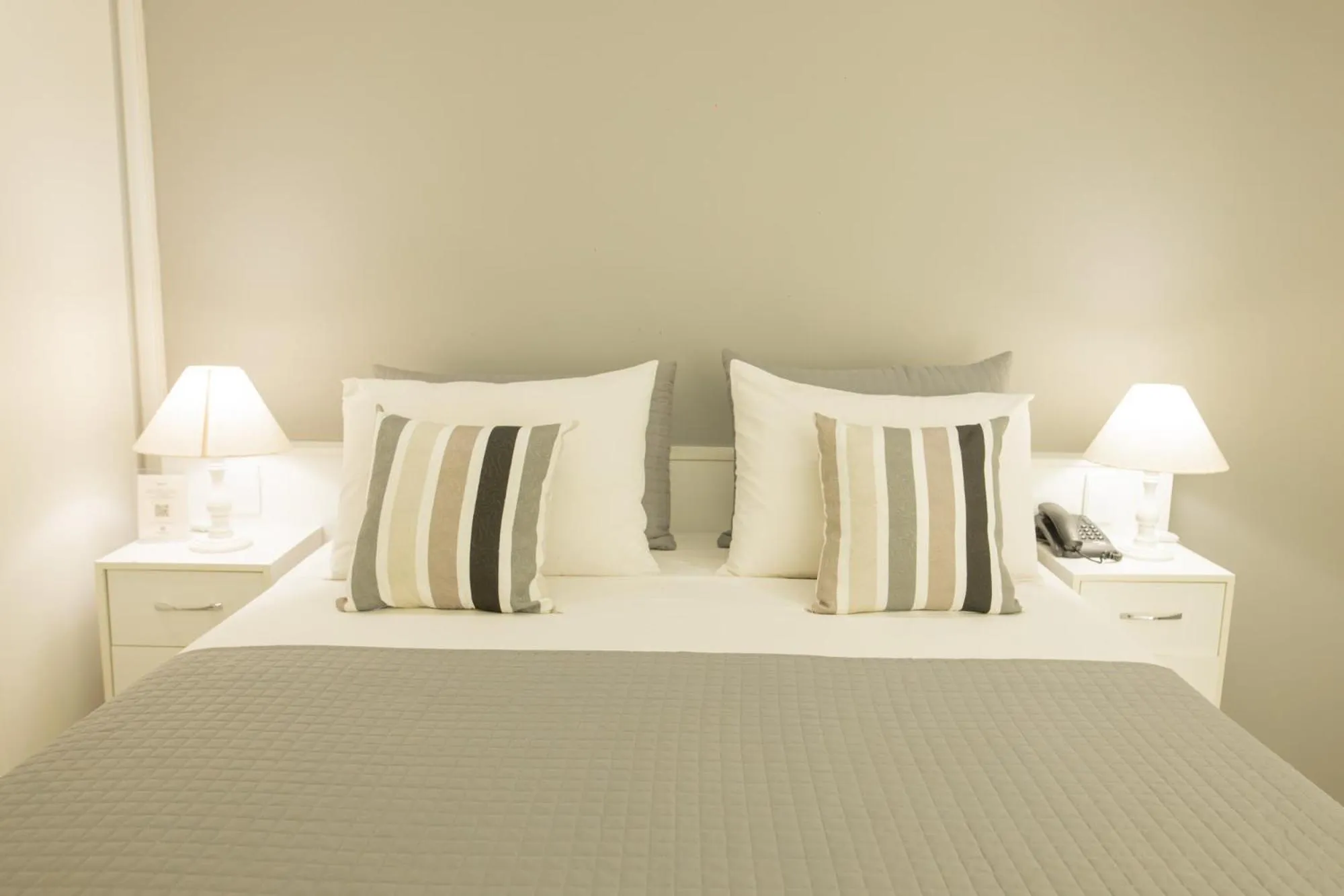 Bedroom, Bed in Angra Beach Hotel