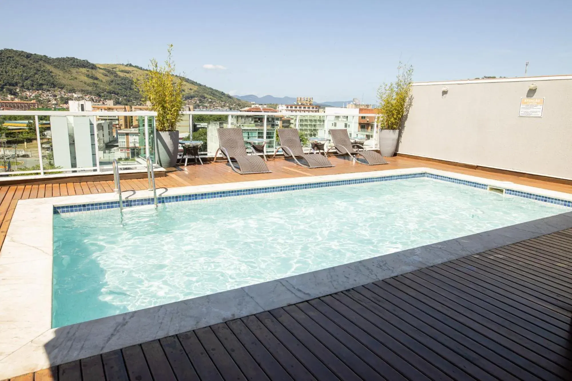 Swimming pool in Angra Beach Hotel Swimming pool in Angra Beach Hotel