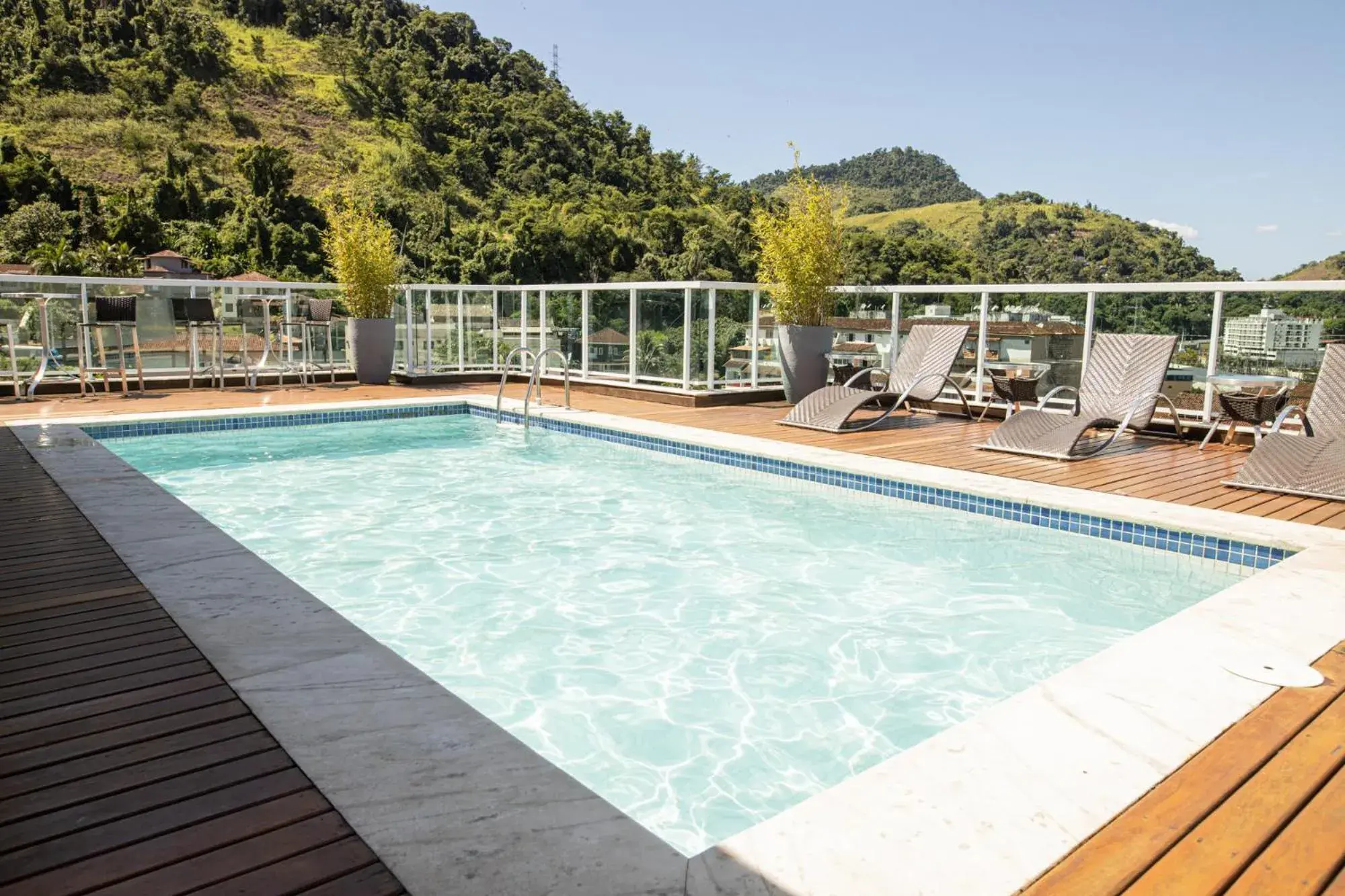Swimming pool in Angra Beach Hotel Swimming pool in Angra Beach Hotel