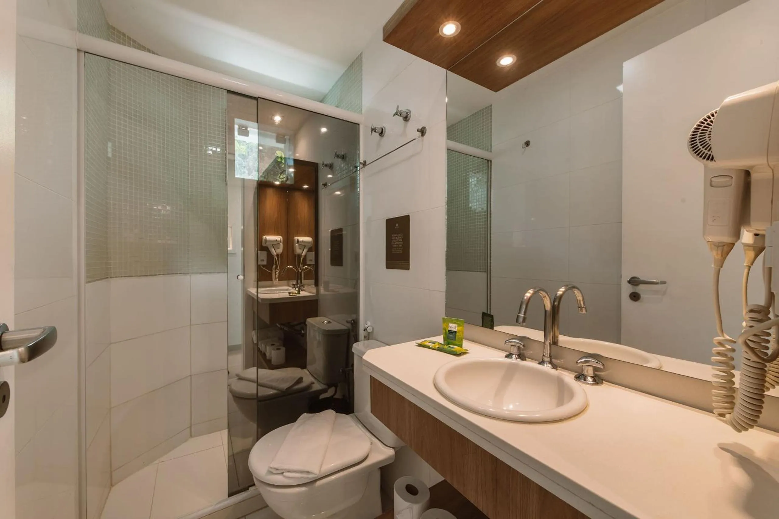 Bathroom in Angra Beach Hotel