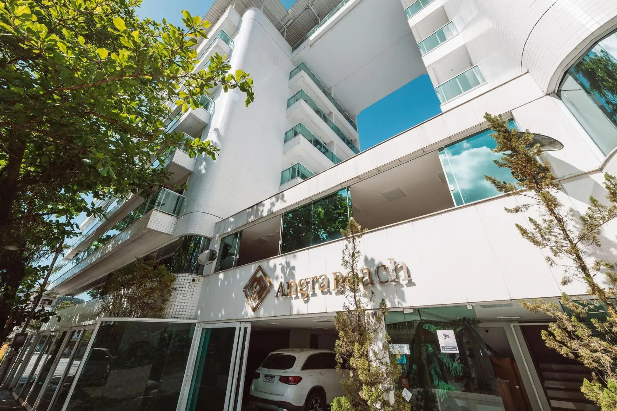 Property building in Angra Beach Hotel Property building in Angra Beach Hotel