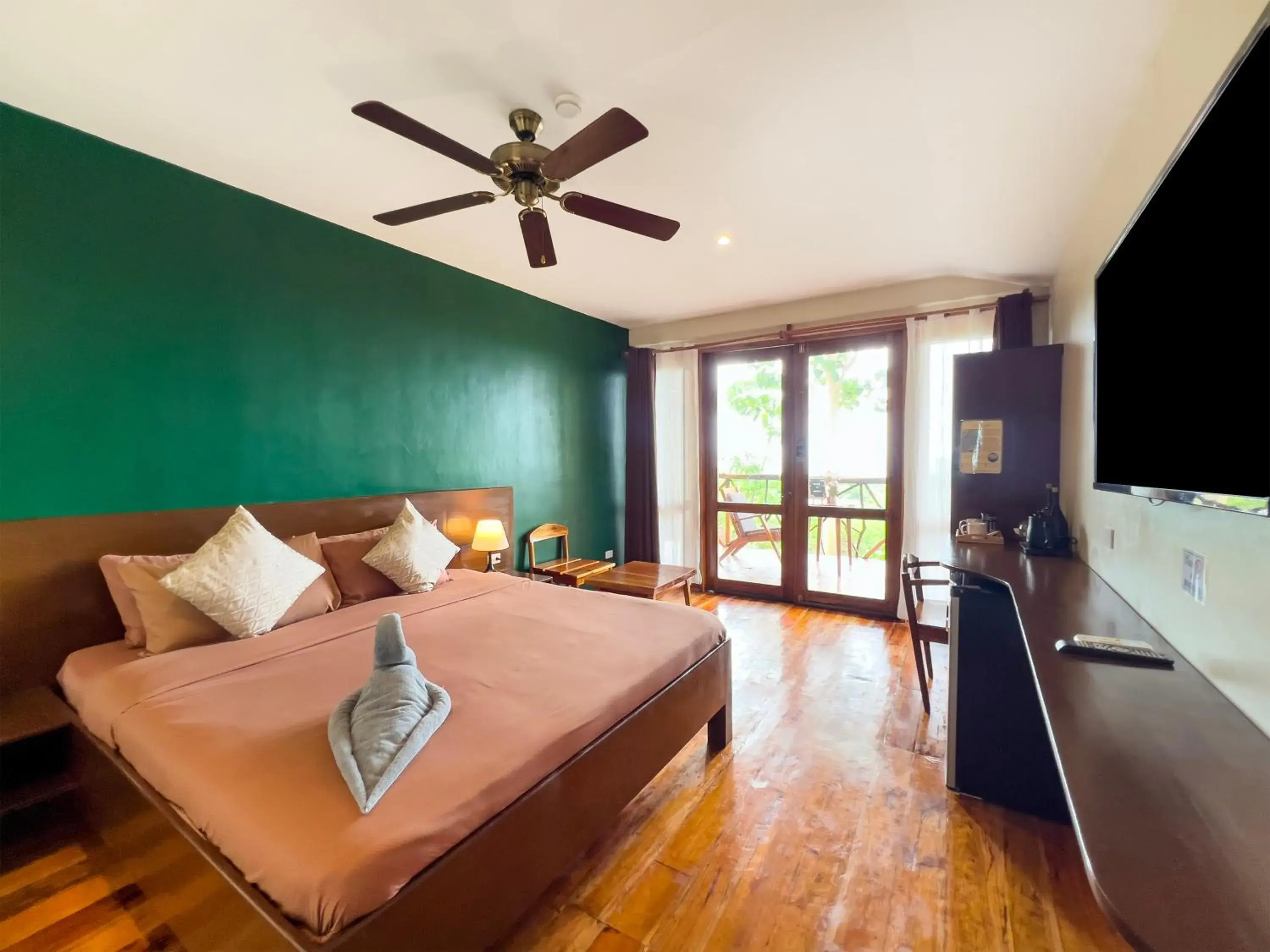 Deluxe Double Room with Sea View in Nakabalo Guesthouse & Restaurant Deluxe Double Room with Sea View in Nakabalo Guesthouse & Restaurant