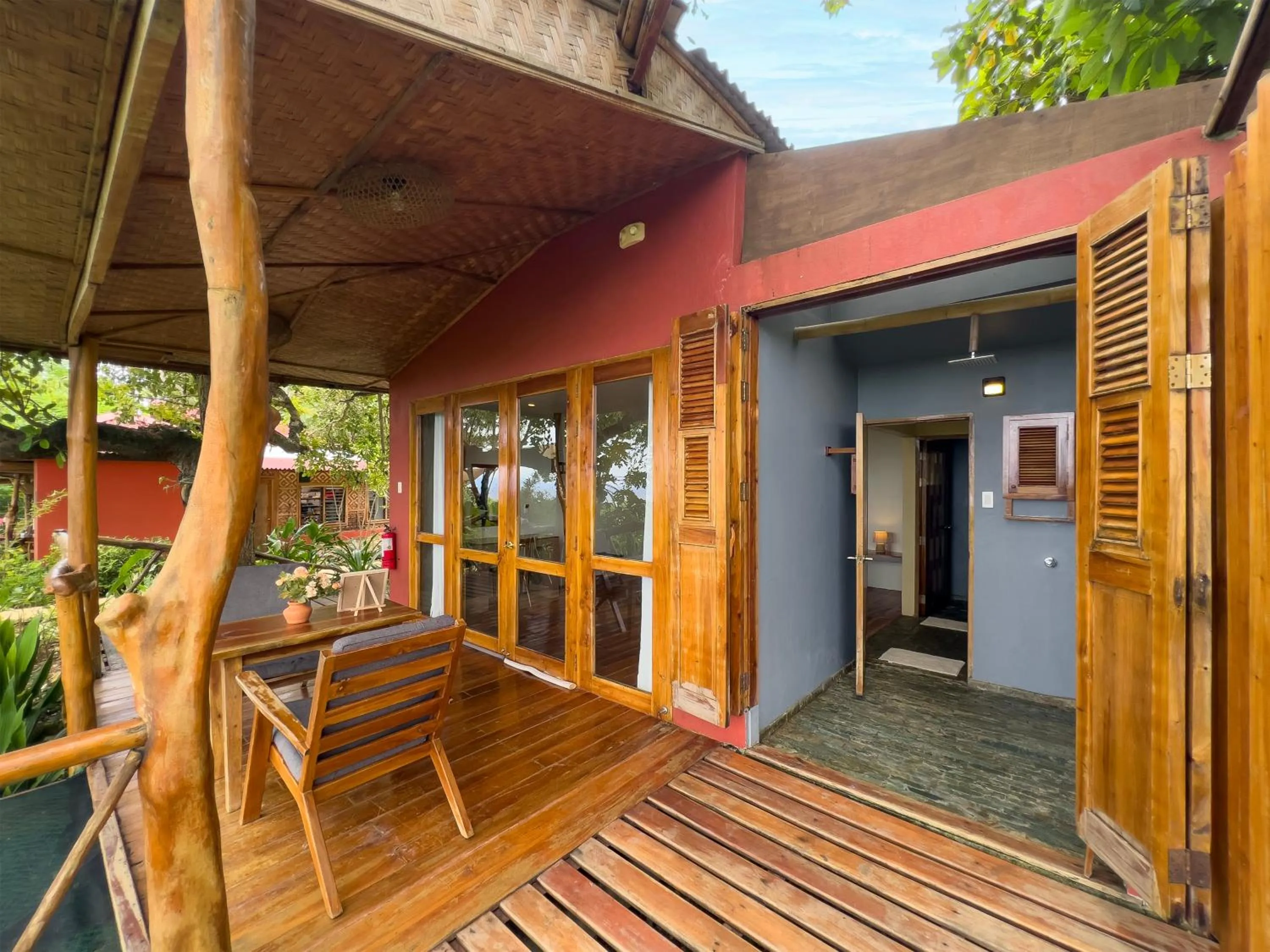 Patio in Nakabalo Guesthouse & Restaurant