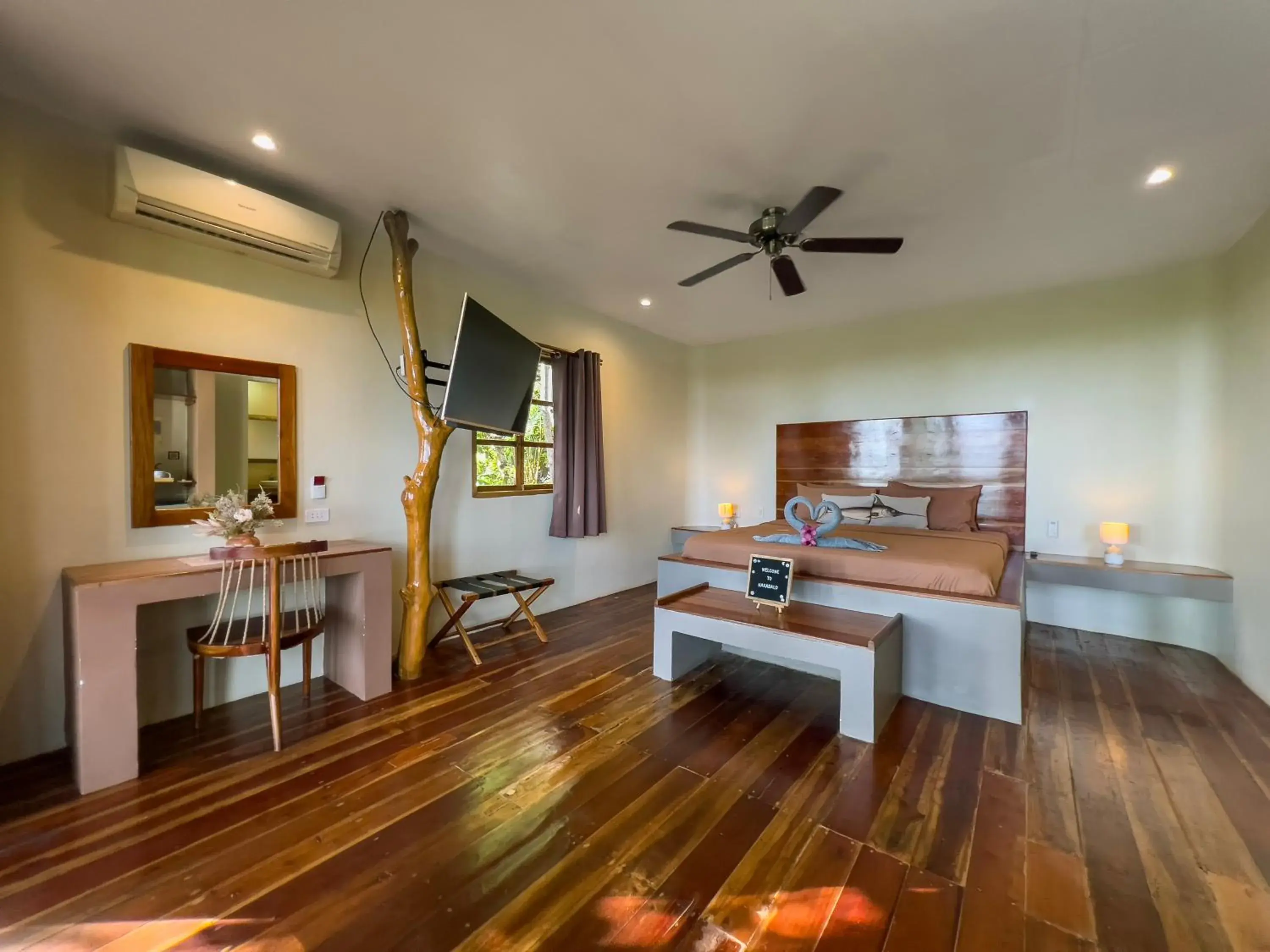 Deluxe King Room in Nakabalo Guesthouse & Restaurant Deluxe King Room in Nakabalo Guesthouse & Restaurant