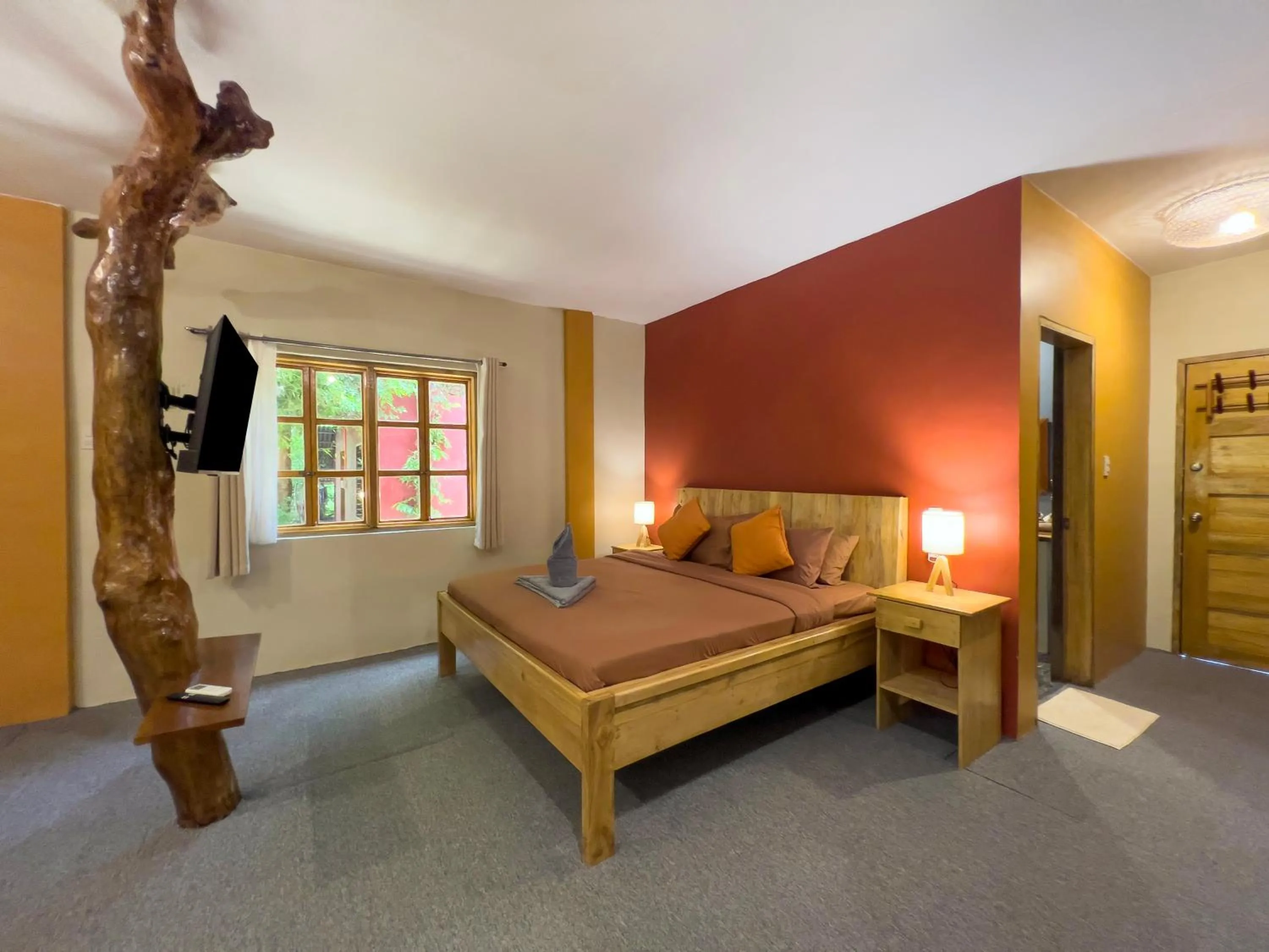 Photo of the whole room, Bed in Nakabalo Guesthouse & Restaurant