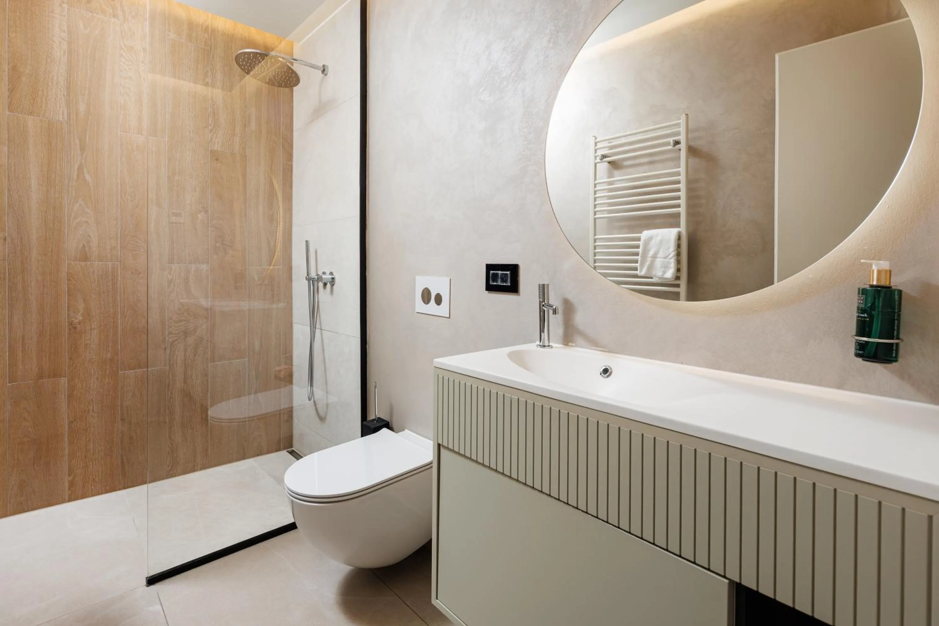 Bathroom in The Alley by Kanopian