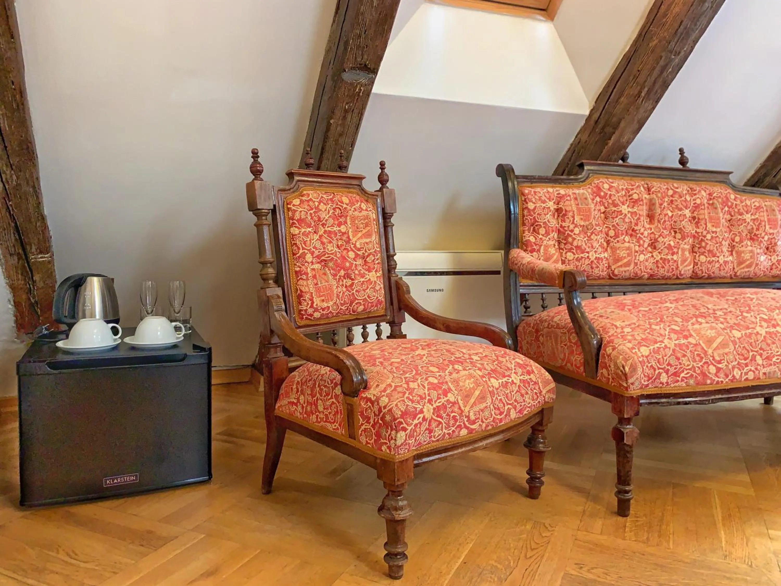 Coffee/tea facilities in Small Luxury Palace Residence